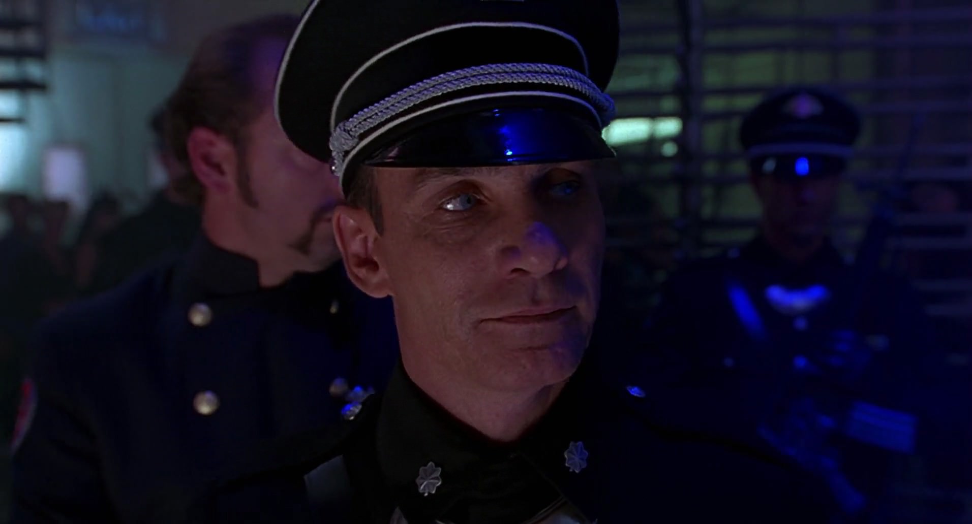 Barb Wire (1996) screencap 4395