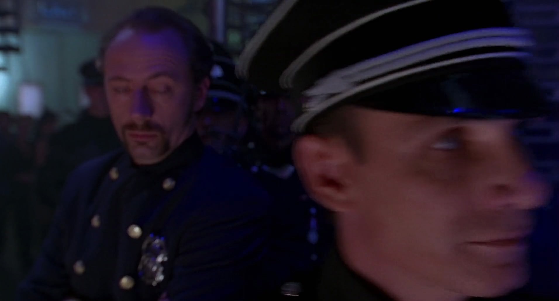Barb Wire (1996) screencap 4398