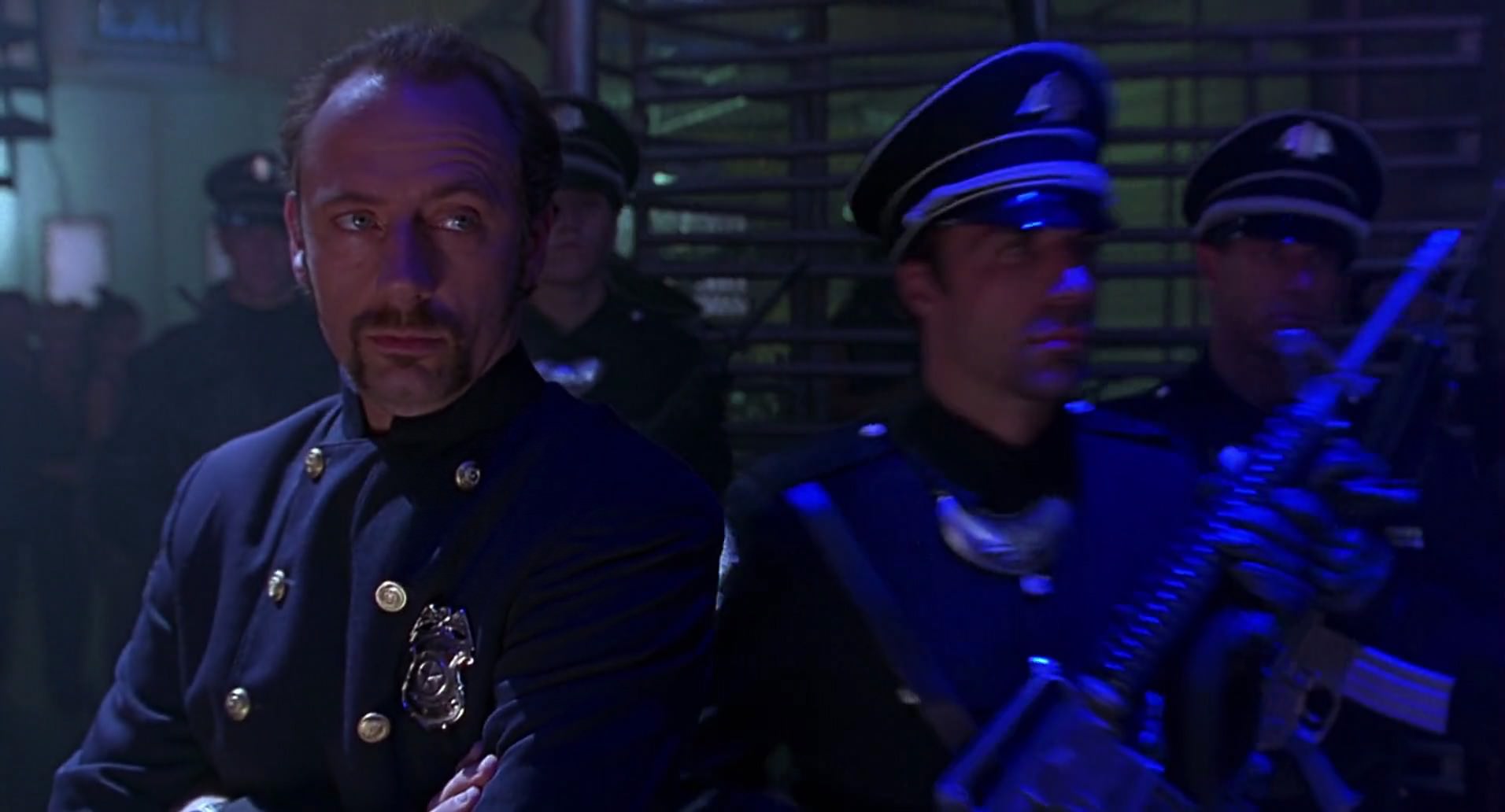 Barb Wire (1996) screencap 4404