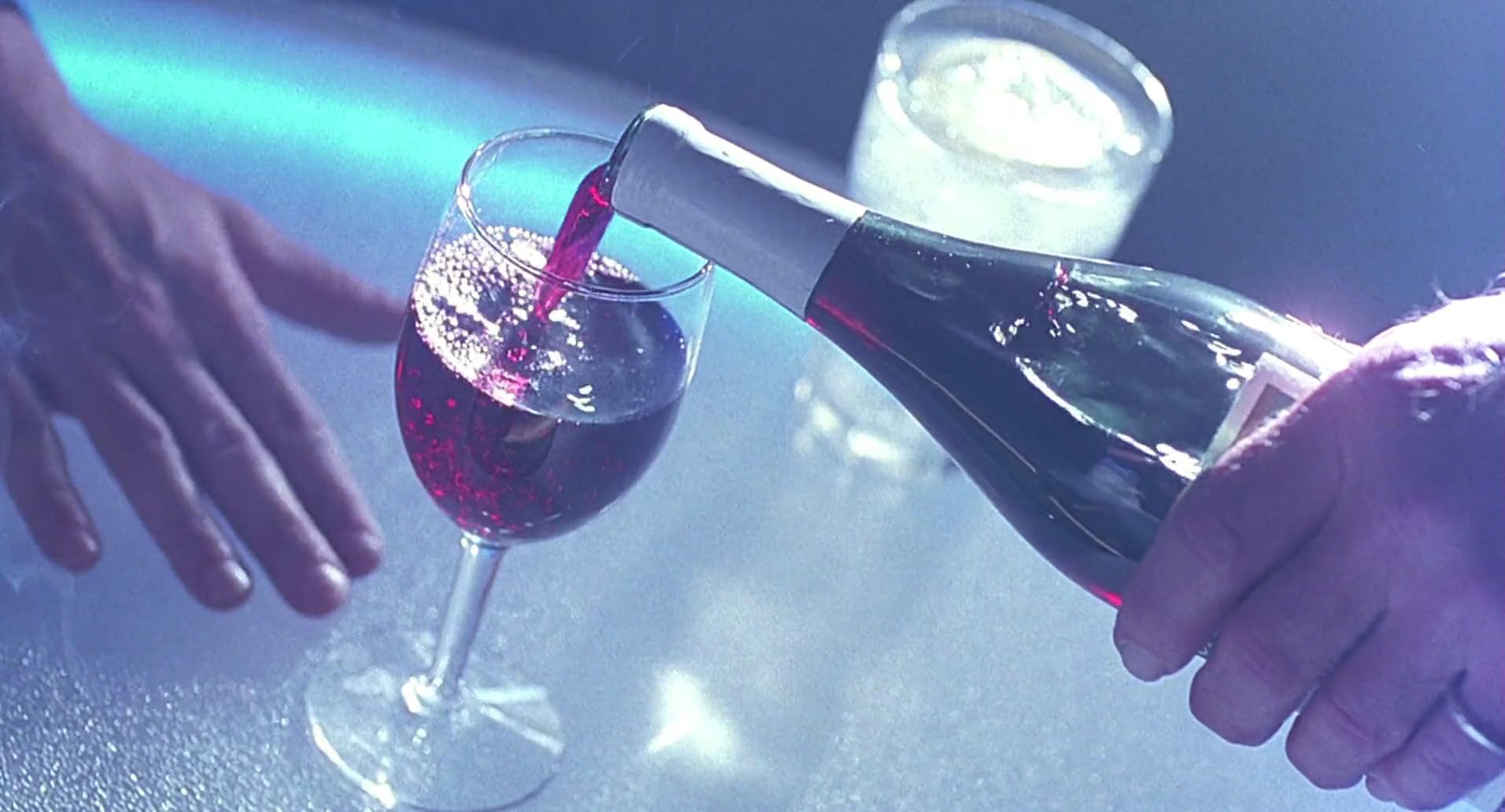 Barb Wire (1996) screencap 4428