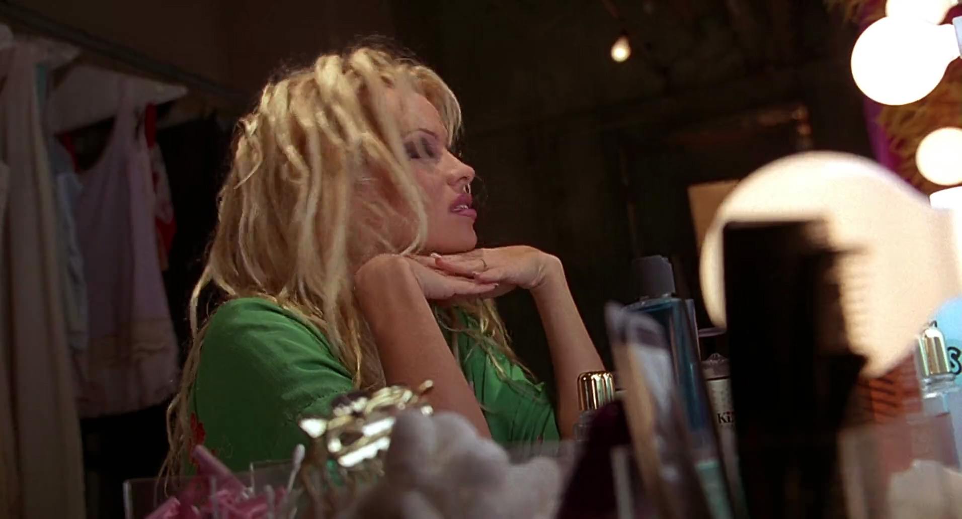 Barb Wire (1996) movie still 445