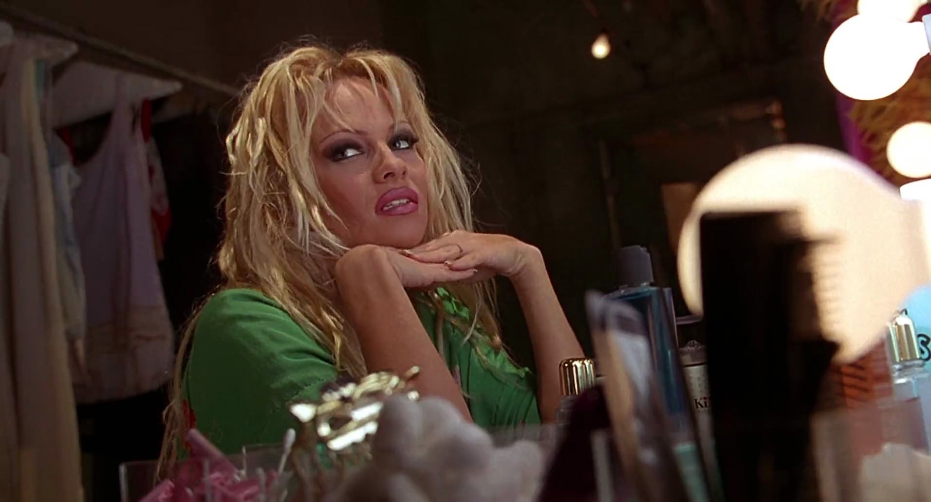 Barb Wire (1996) HD screenshot 446