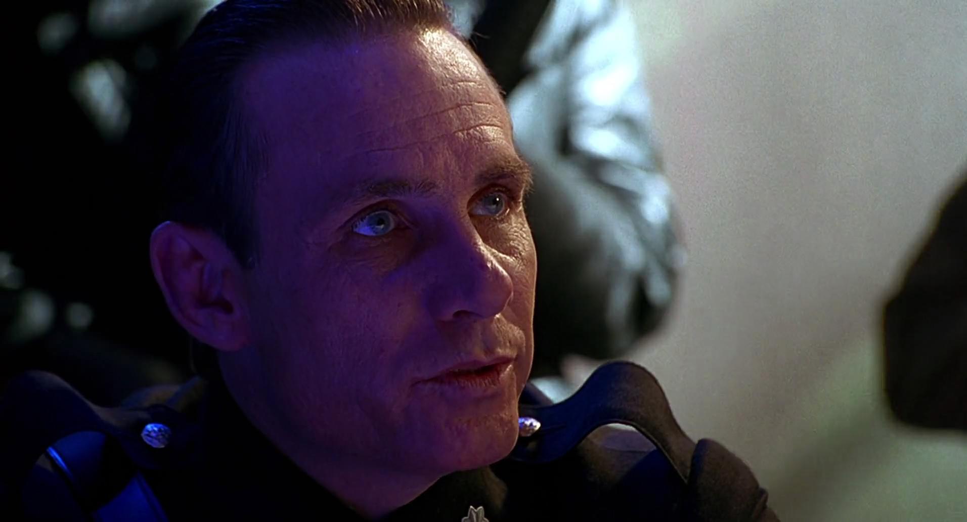 Barb Wire (1996) screencap 4524