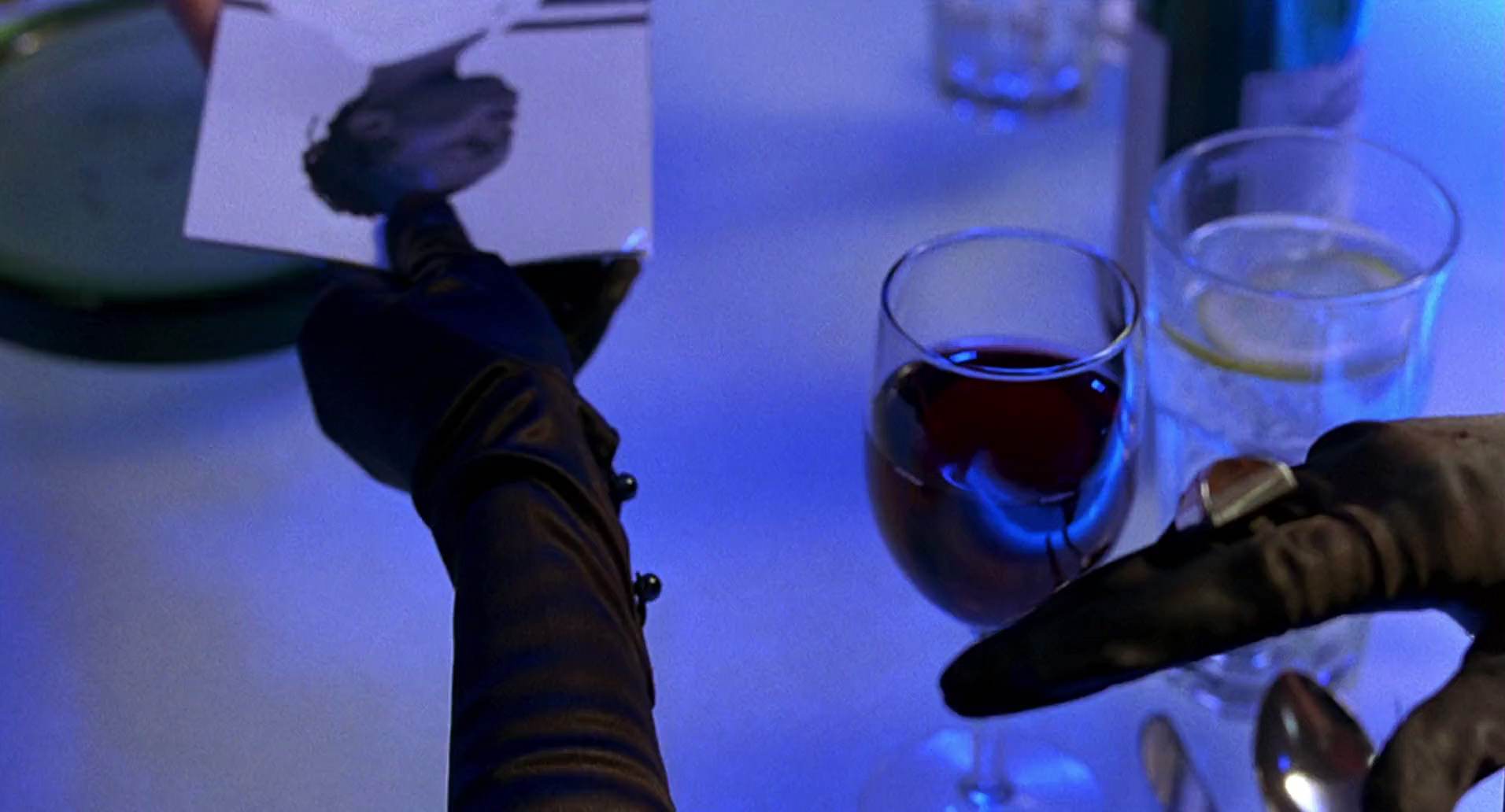 Barb Wire (1996) screencap 4581