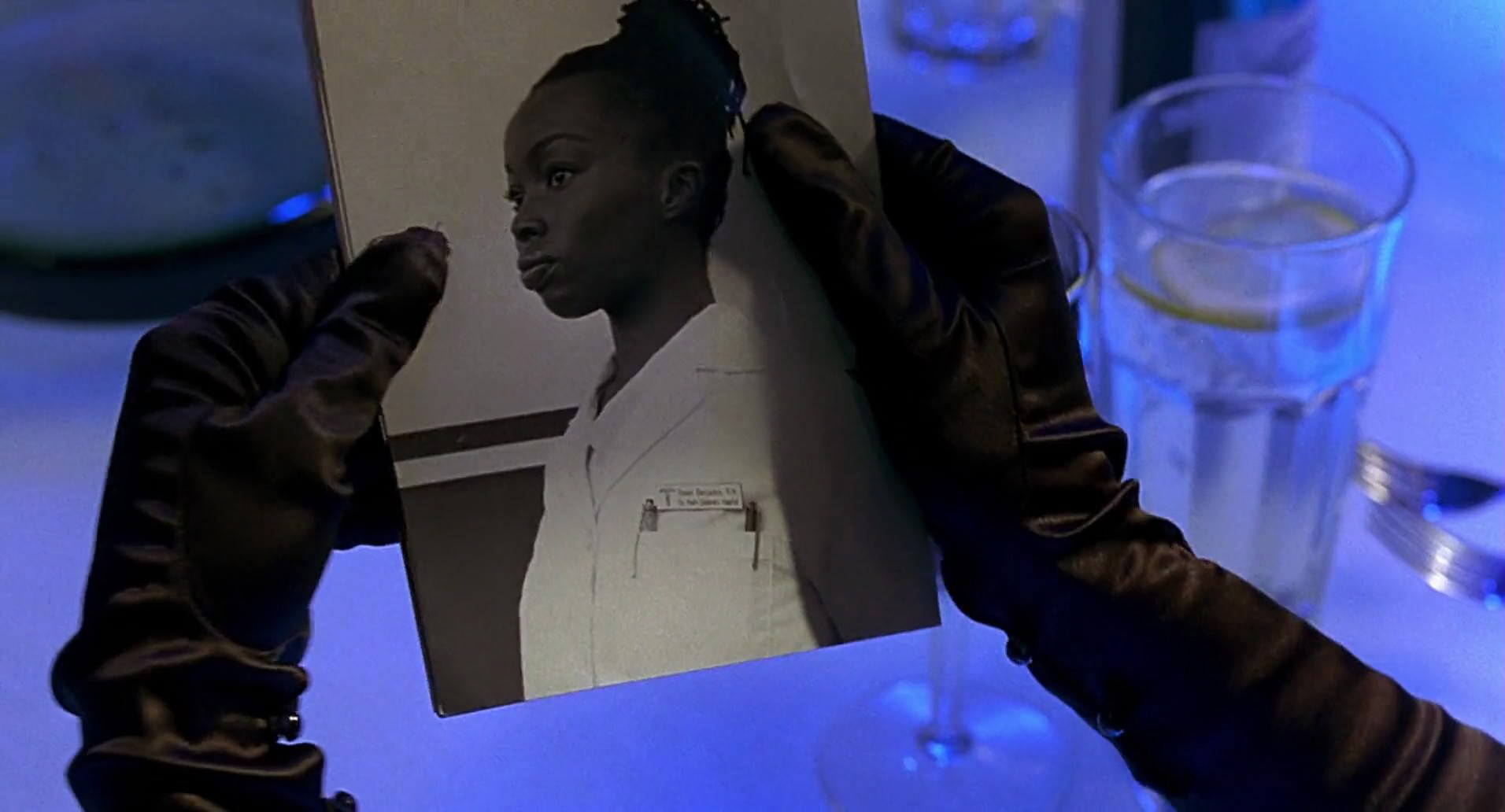 Barb Wire (1996) screencap 4584