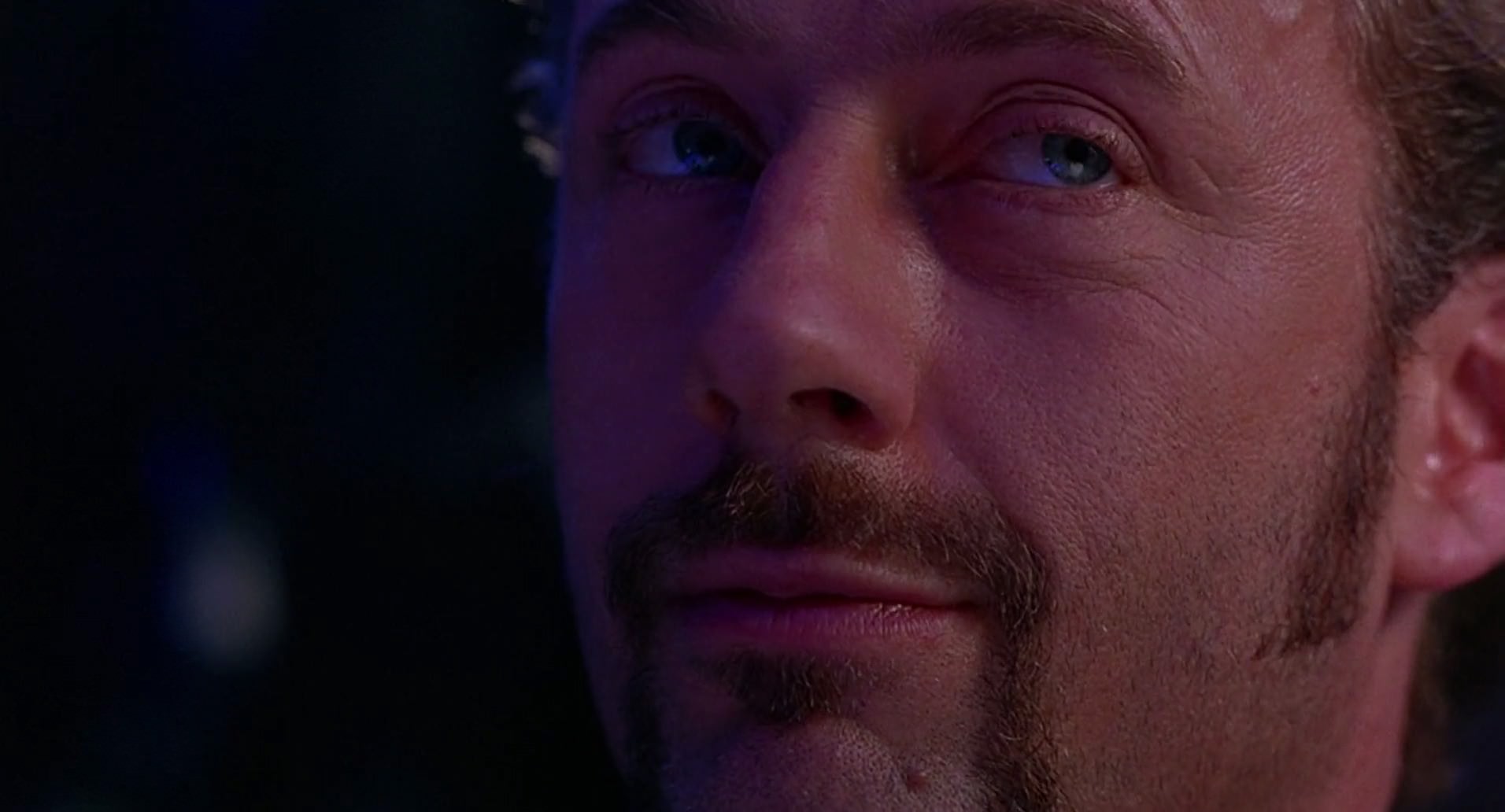 Barb Wire (1996) screencap 4593