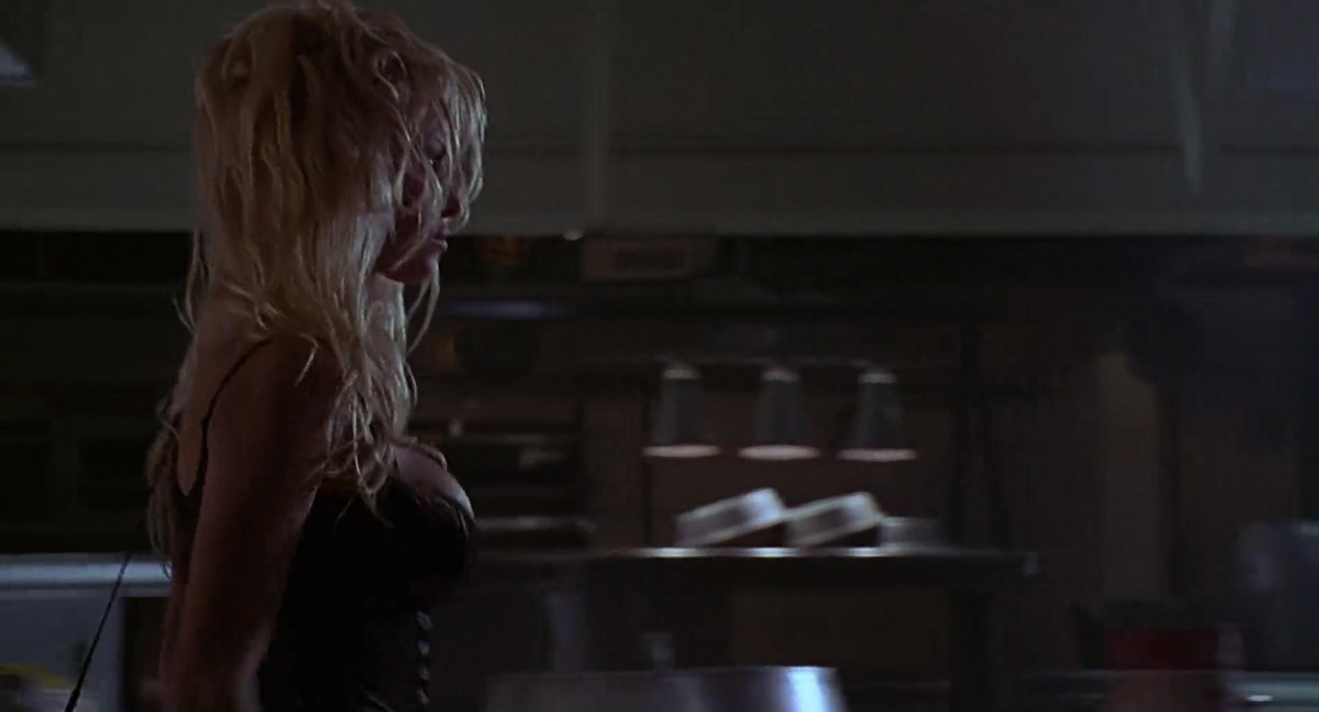 Barb Wire (1996) HD screenshot 461