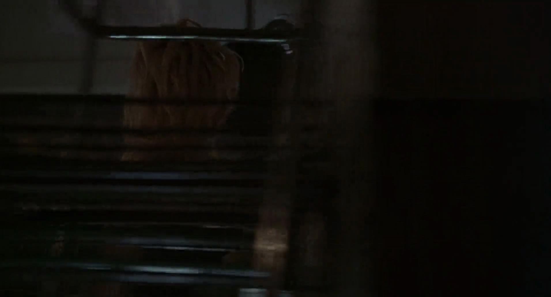 Barb Wire (1996) screencap 465