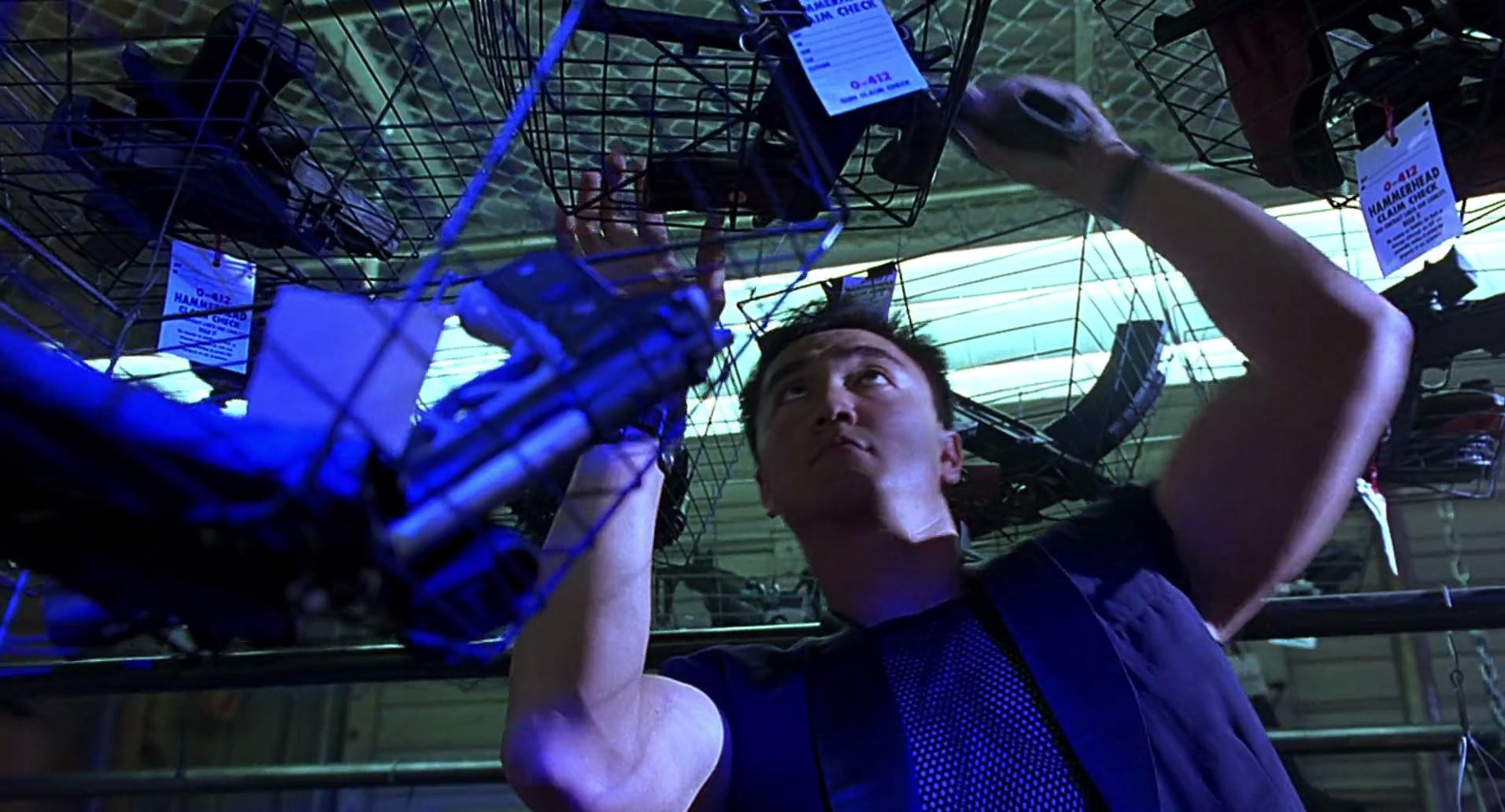 Barb Wire (1996) HD screenshot 4664