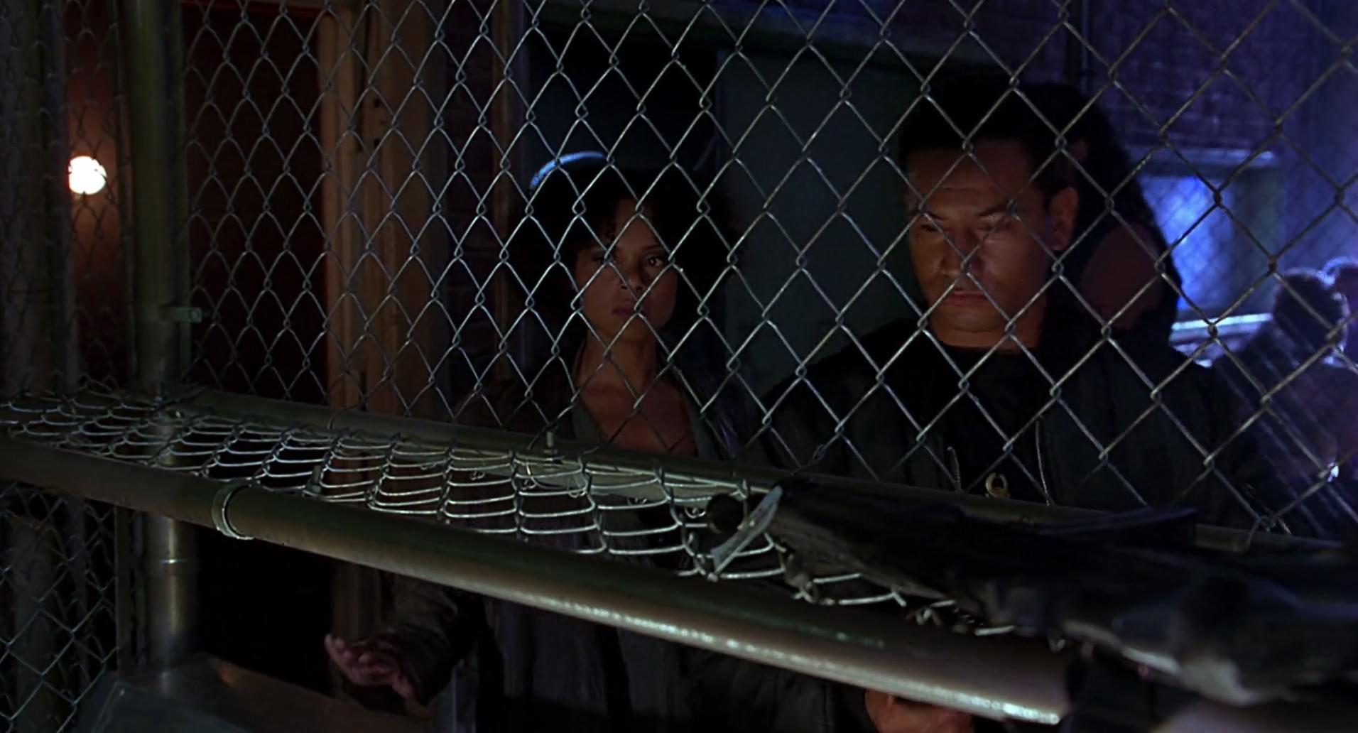 Barb Wire (1996) screencap 4680