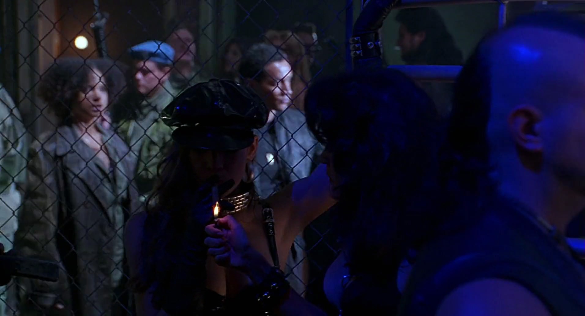 Barb Wire (1996) screencap 4686