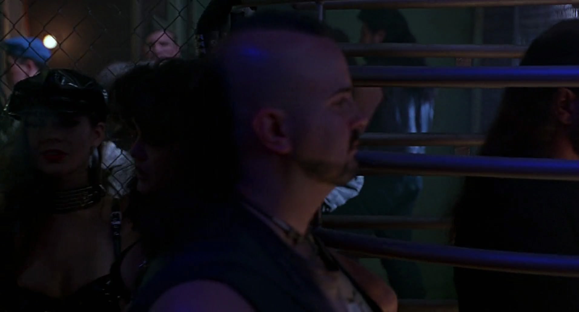 Barb Wire (1996) screencap 4689