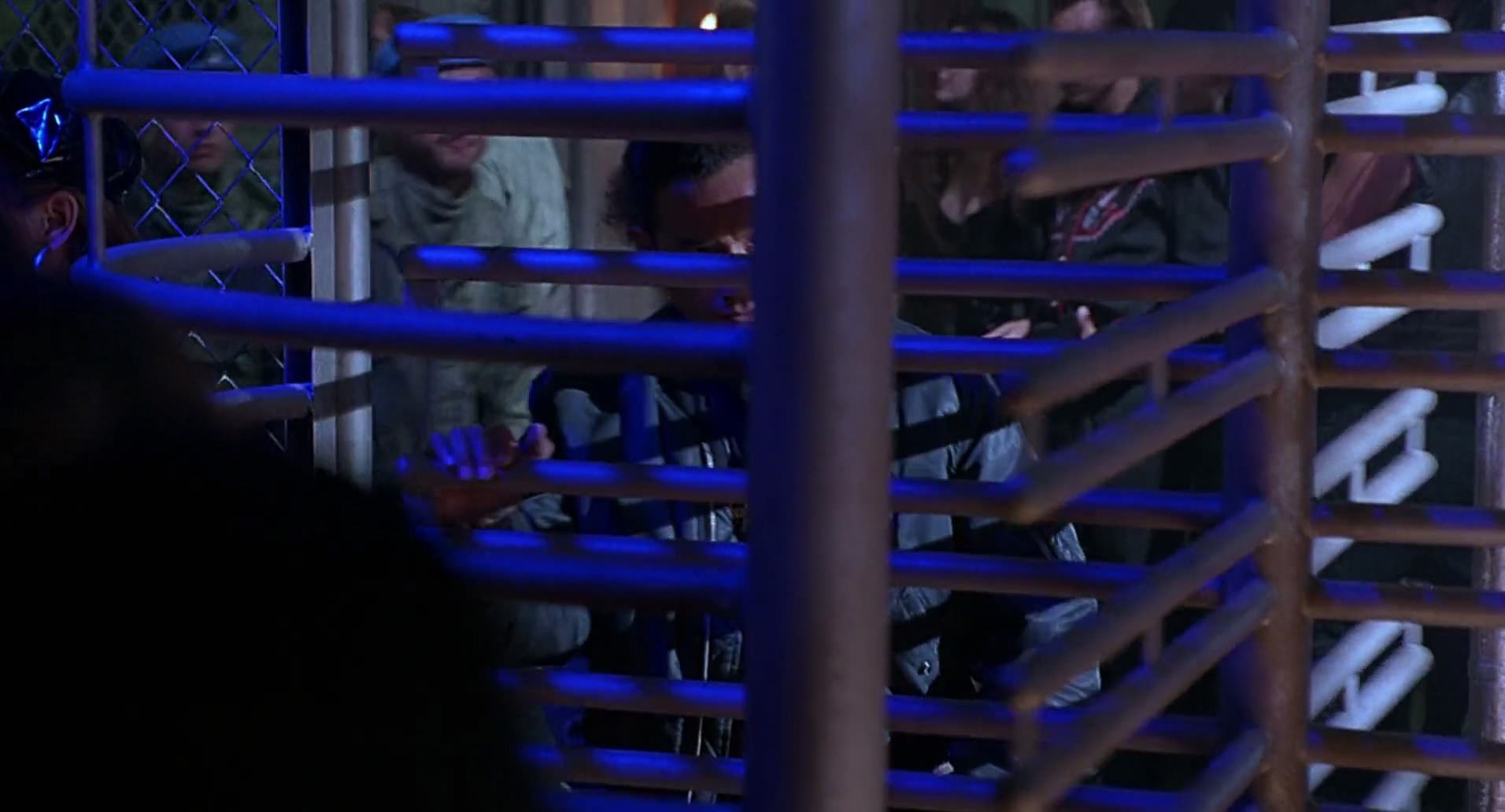 Barb Wire (1996) screencap 4698