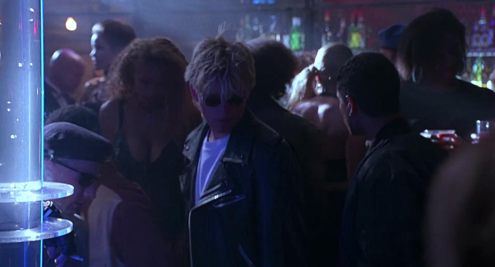 Barb Wire (1996) HD screenshot 4724