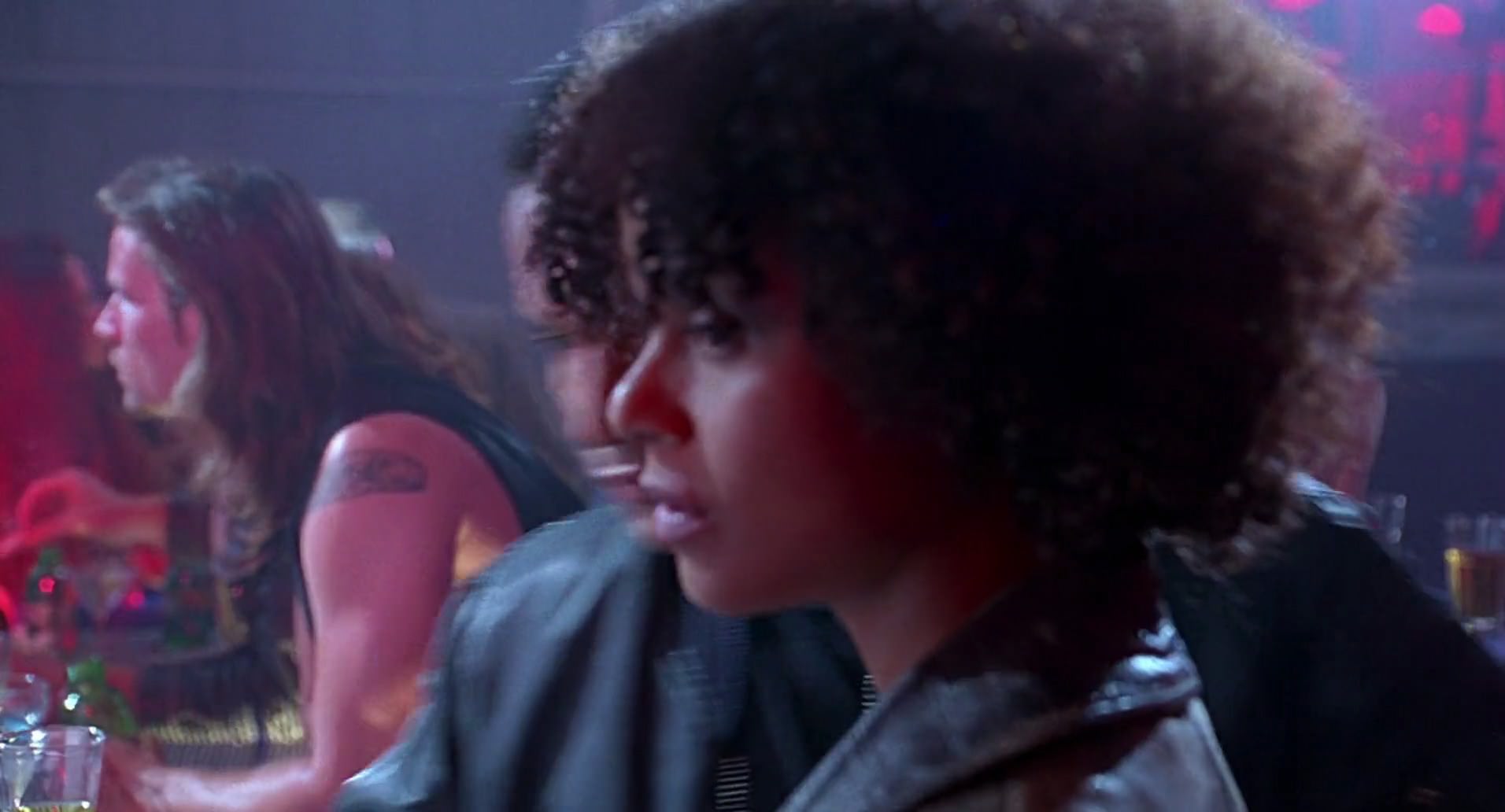 Barb Wire (1996) screencap 4788
