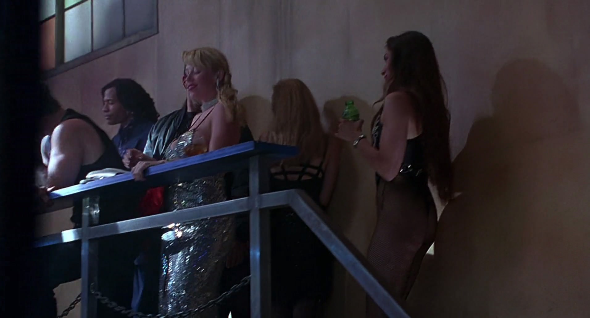 Barb Wire (1996) screencap 4797