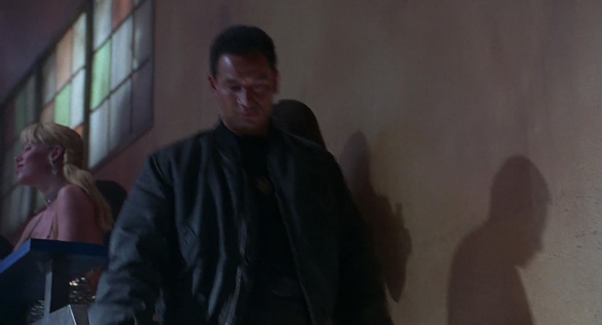 Barb Wire (1996) screencap 4803
