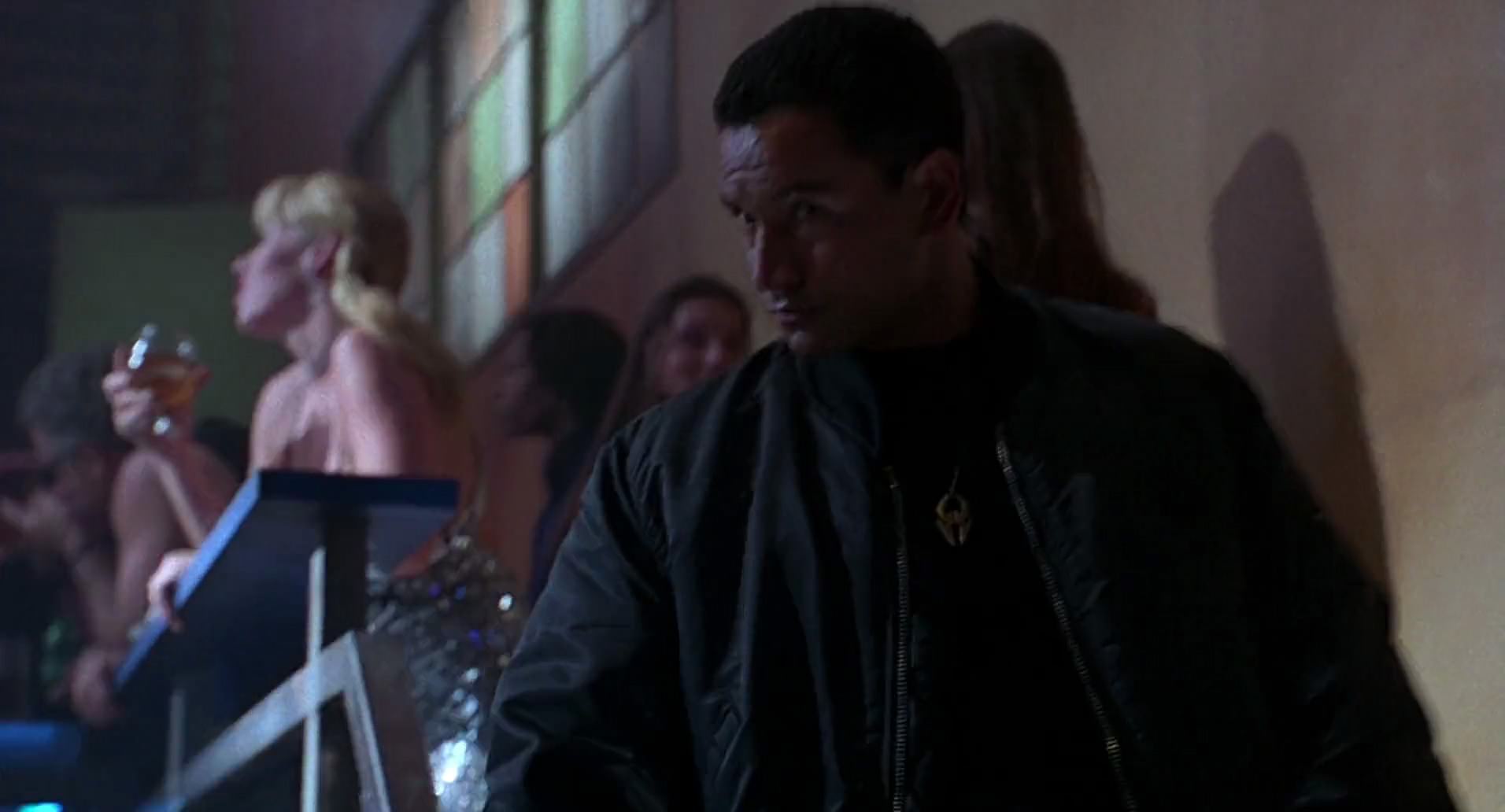 Barb Wire (1996) HD screenshot 4805