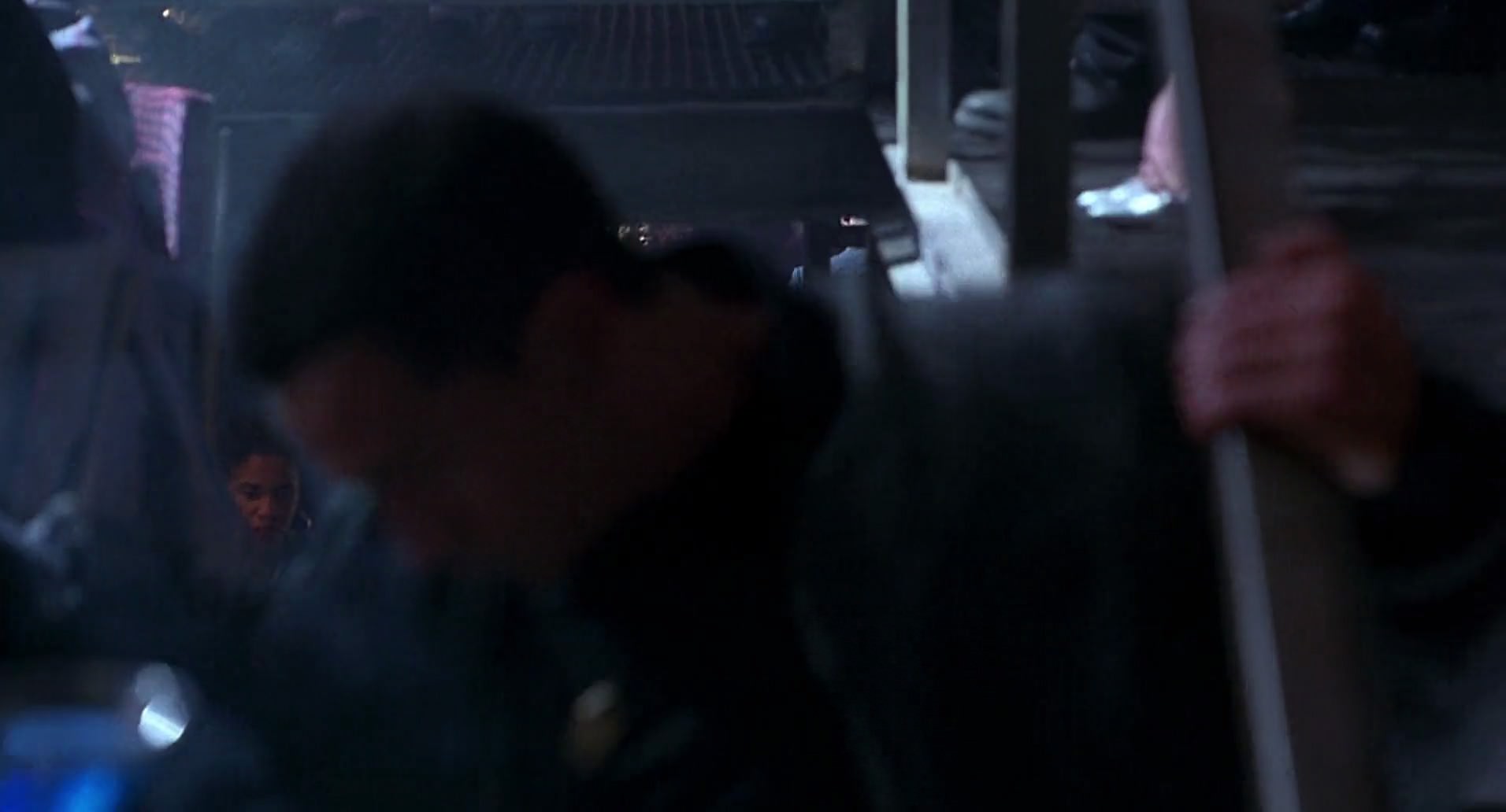 Barb Wire (1996) screencap 4815