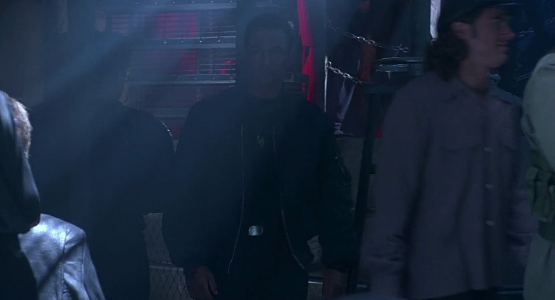 Barb Wire (1996) screencap 4821