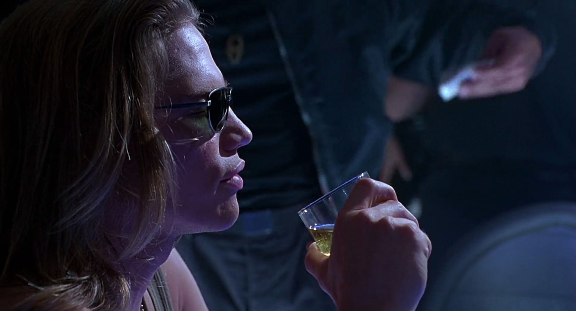 Barb Wire (1996) screencap 4848