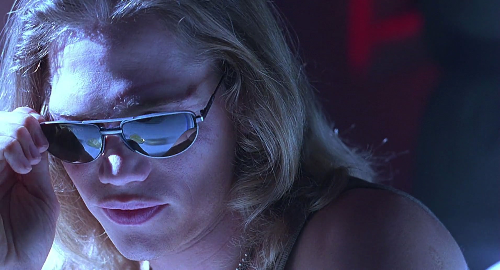 Barb Wire (1996) screencap 4872