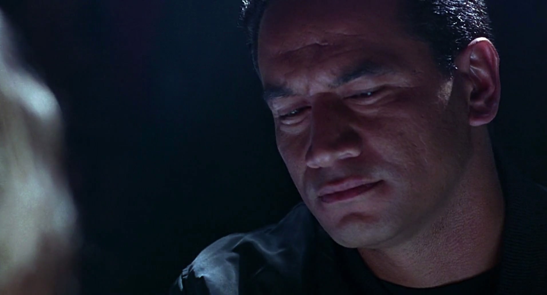 Barb Wire (1996) screencap 4878