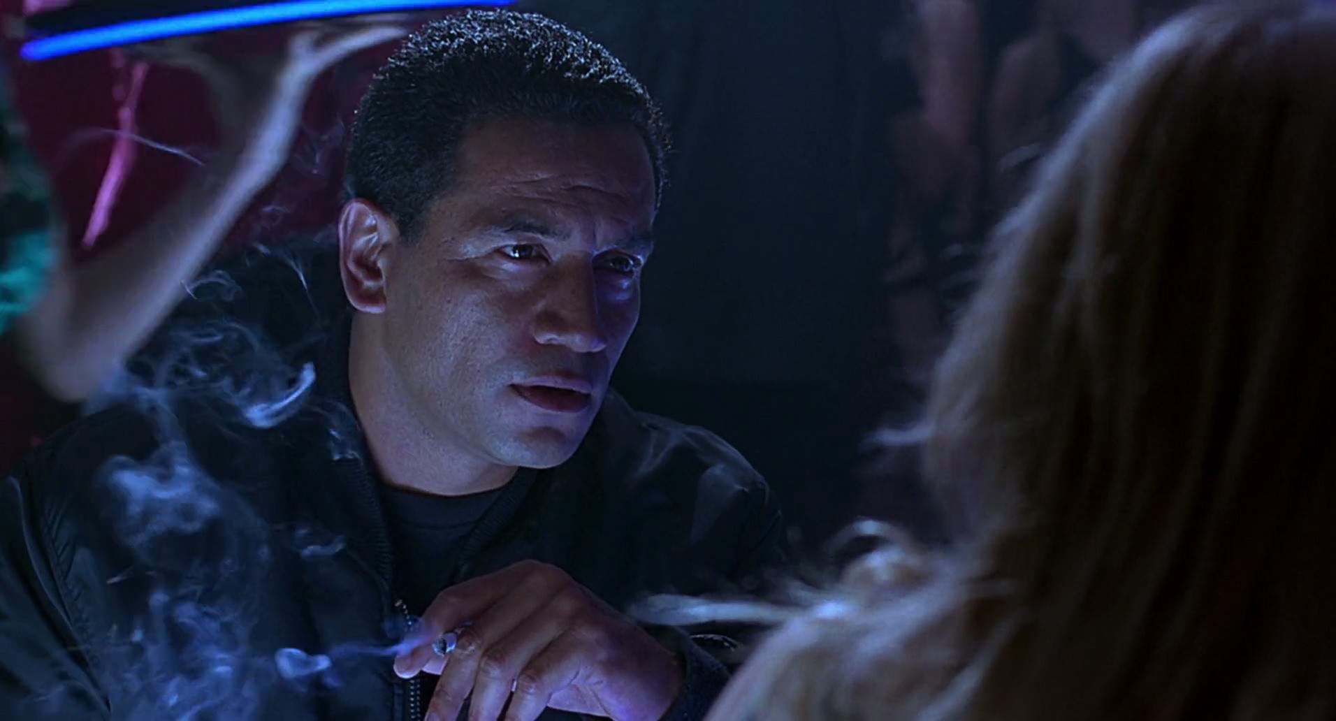 Barb Wire (1996) screencap 4914