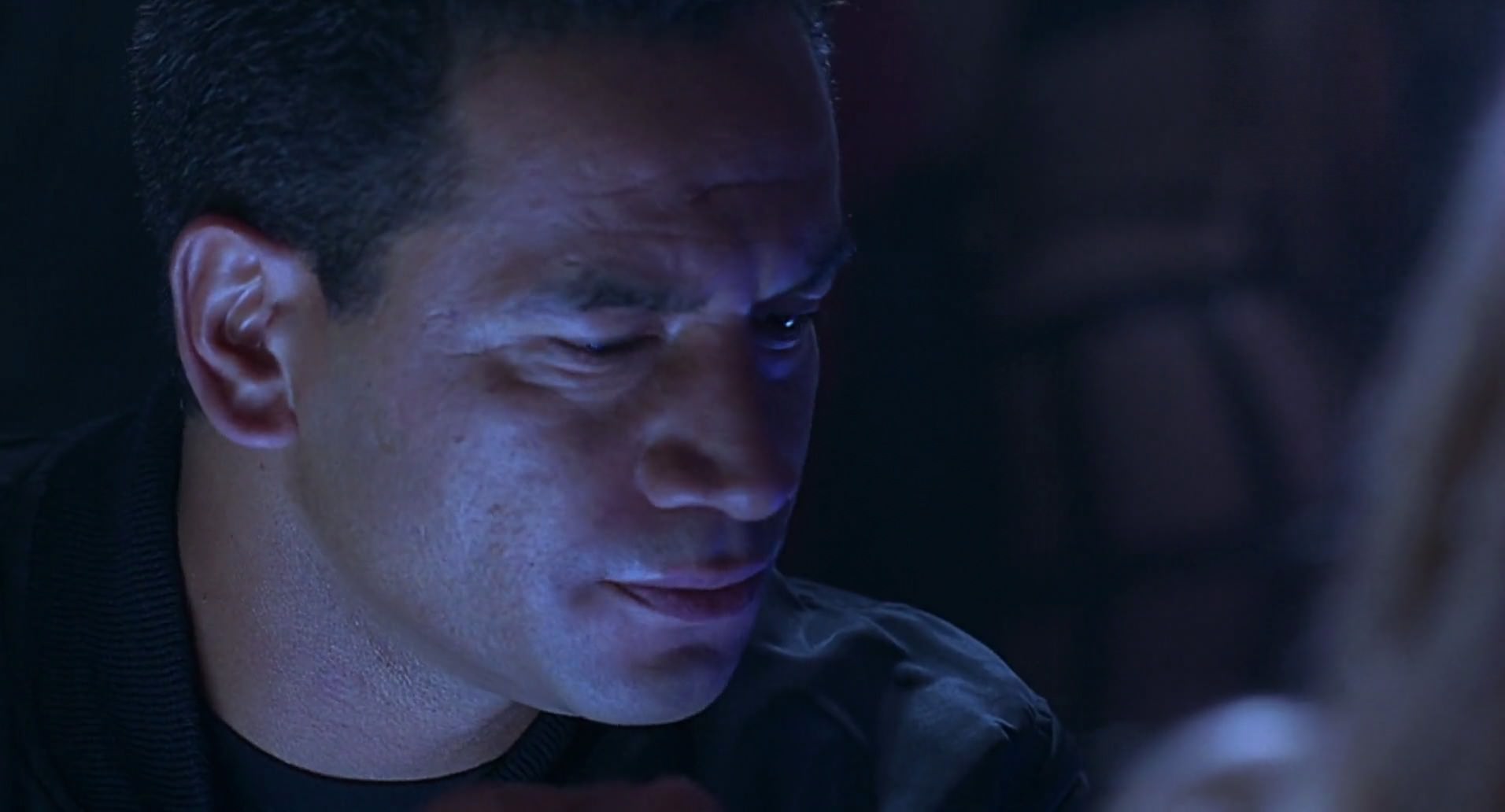 Barb Wire (1996) screencap 4926