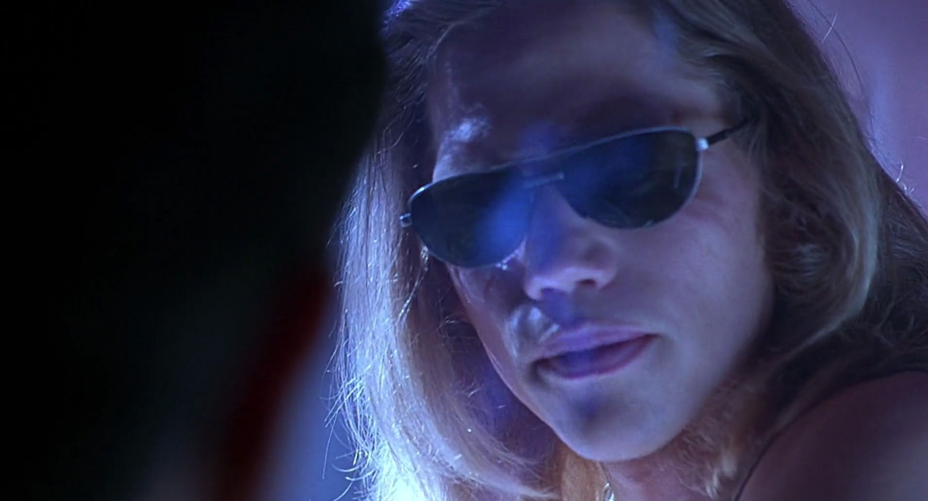 Barb Wire (1996) HD screenshot 4934