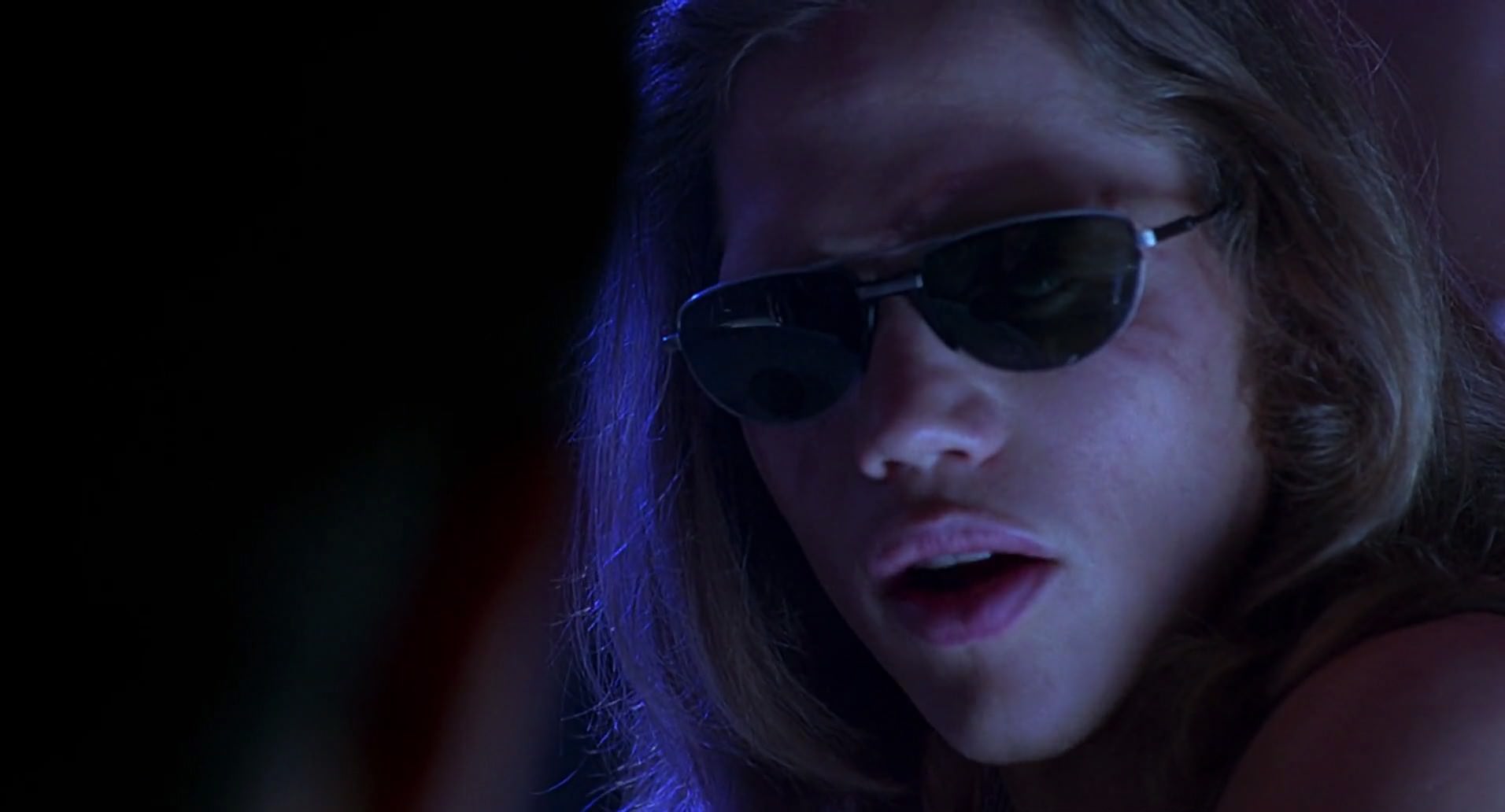 Barb Wire (1996) screencap 4941