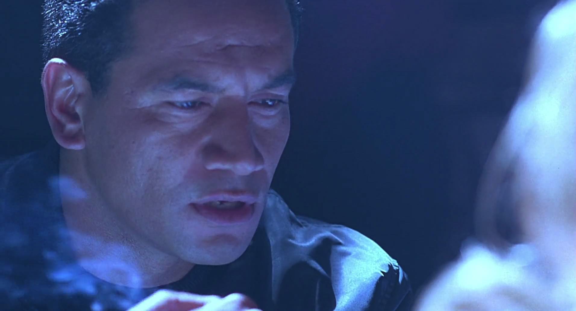 Barb Wire (1996) screencap 4944