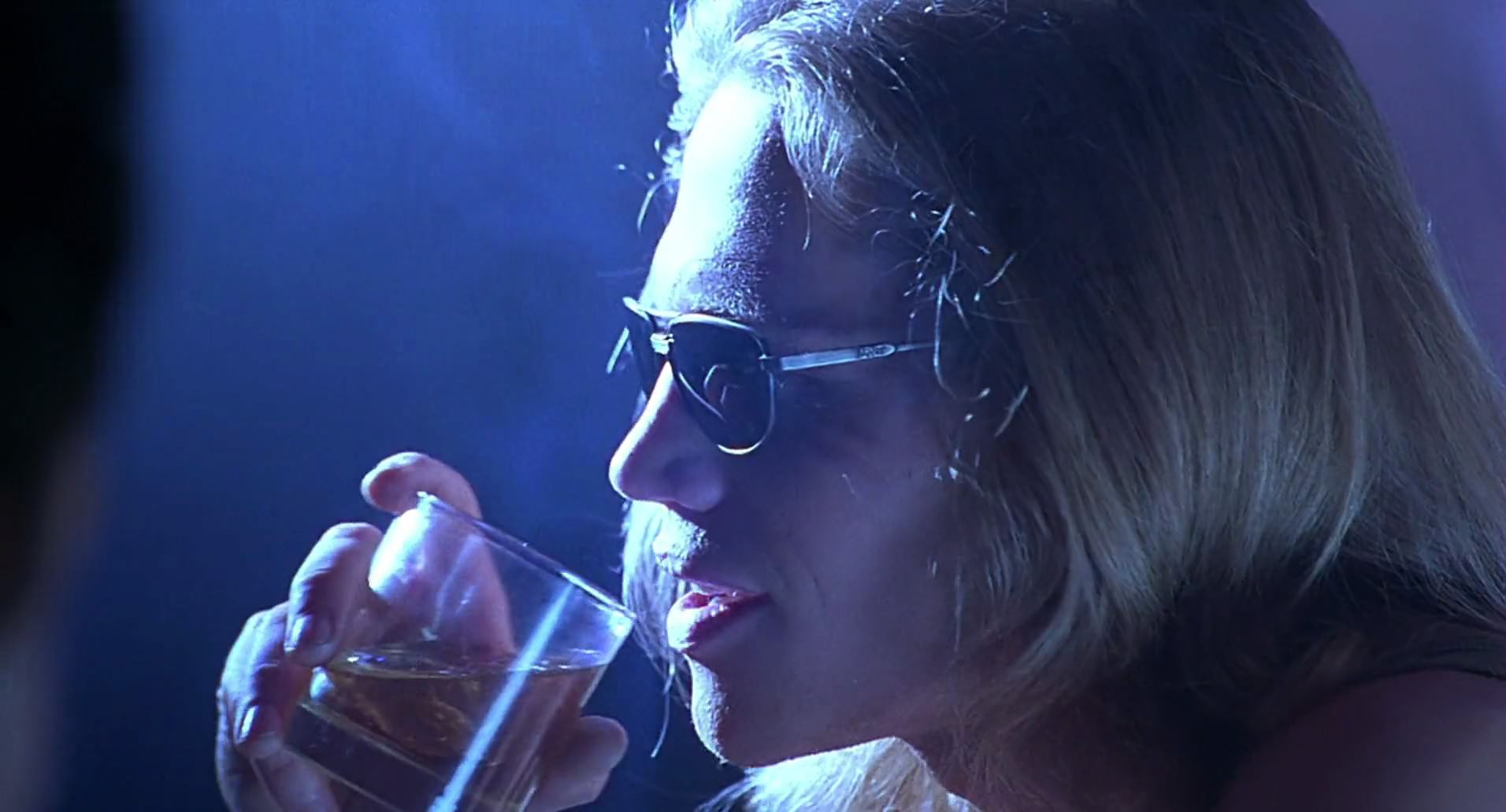 Barb Wire (1996) HD screenshot 4958
