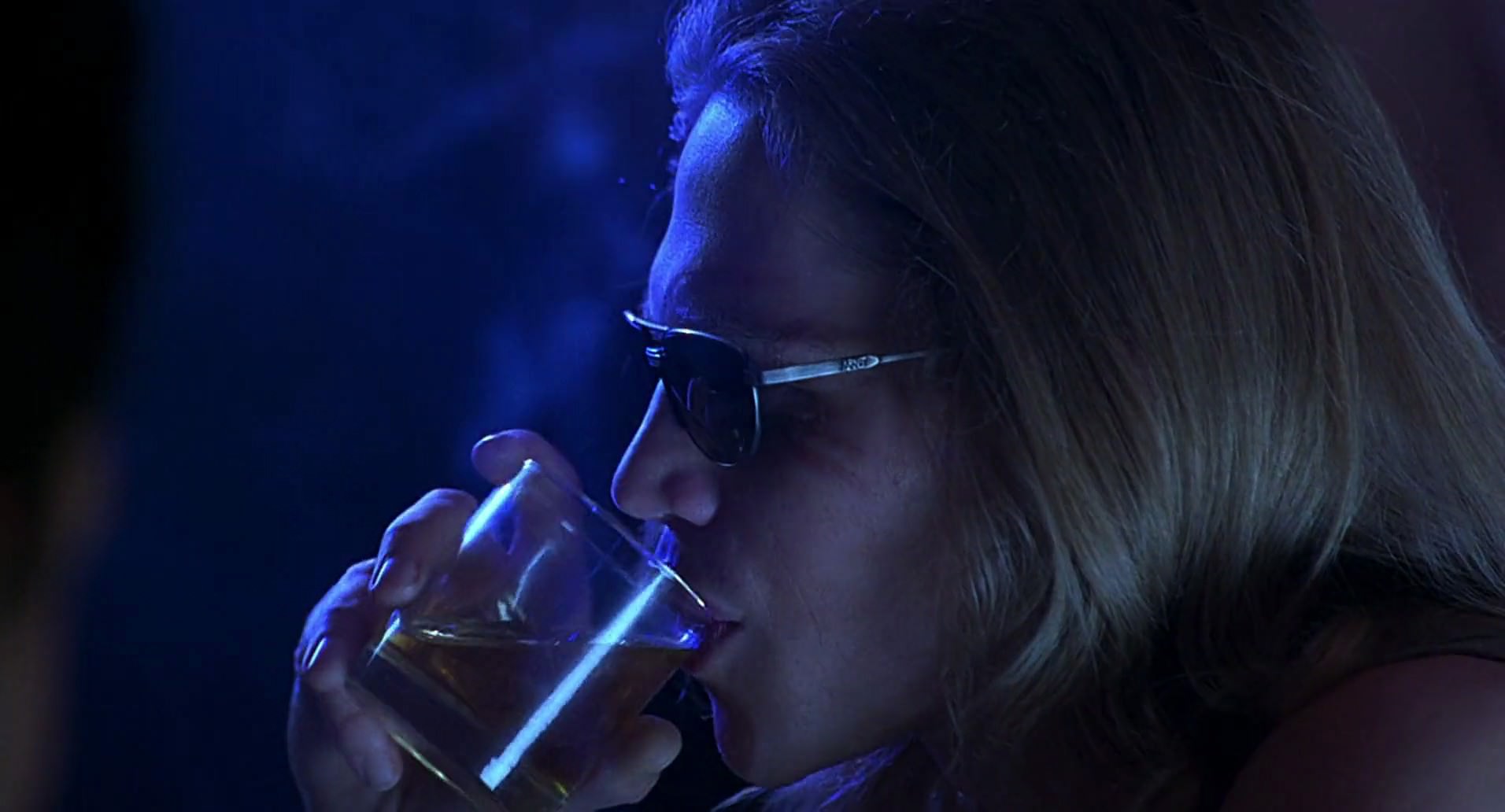 Barb Wire (1996) screencap 4959