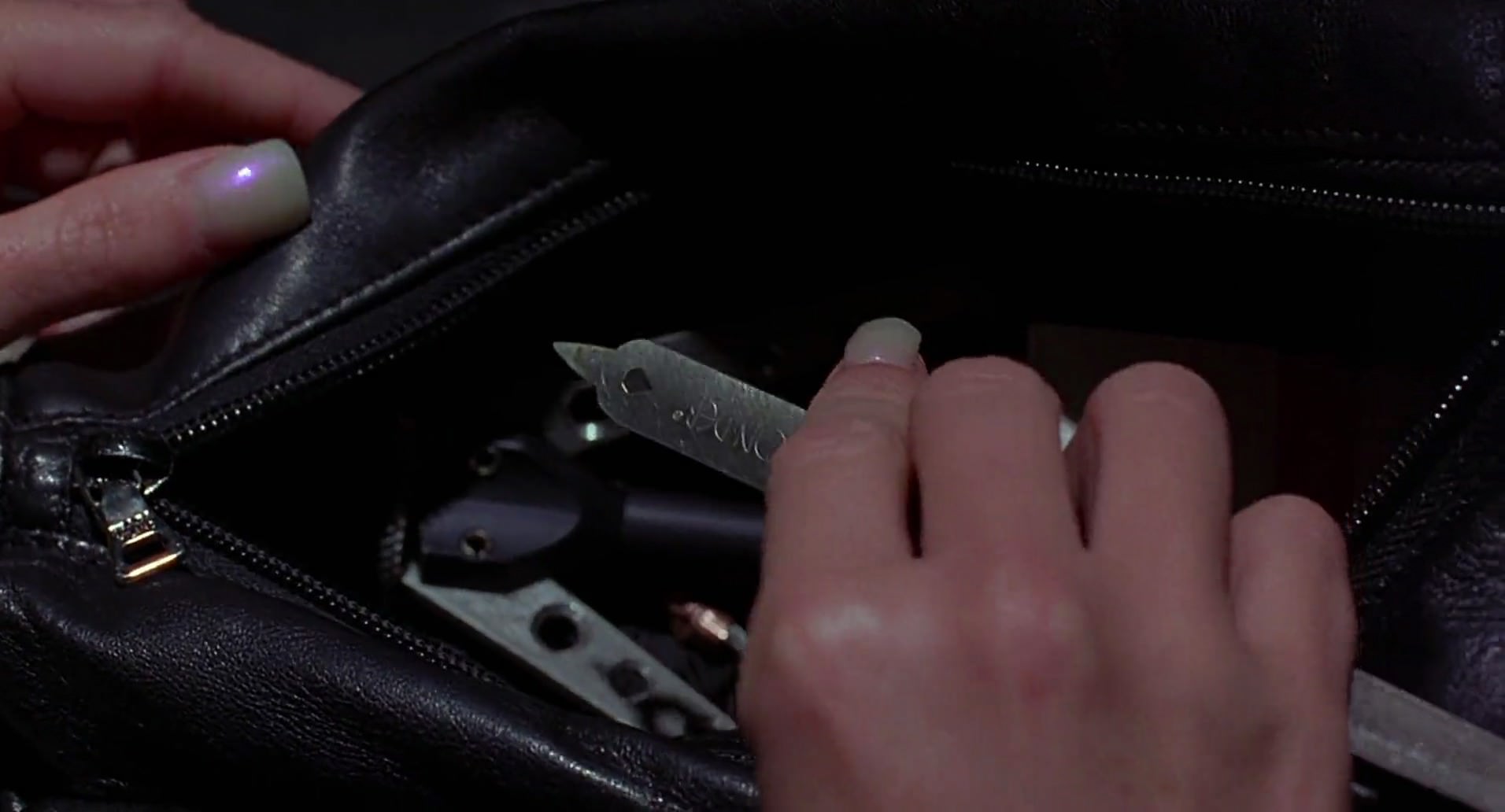 Barb Wire (1996) movie still 496