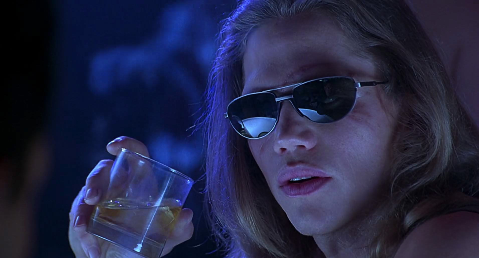 Barb Wire (1996) HD screenshot 4973