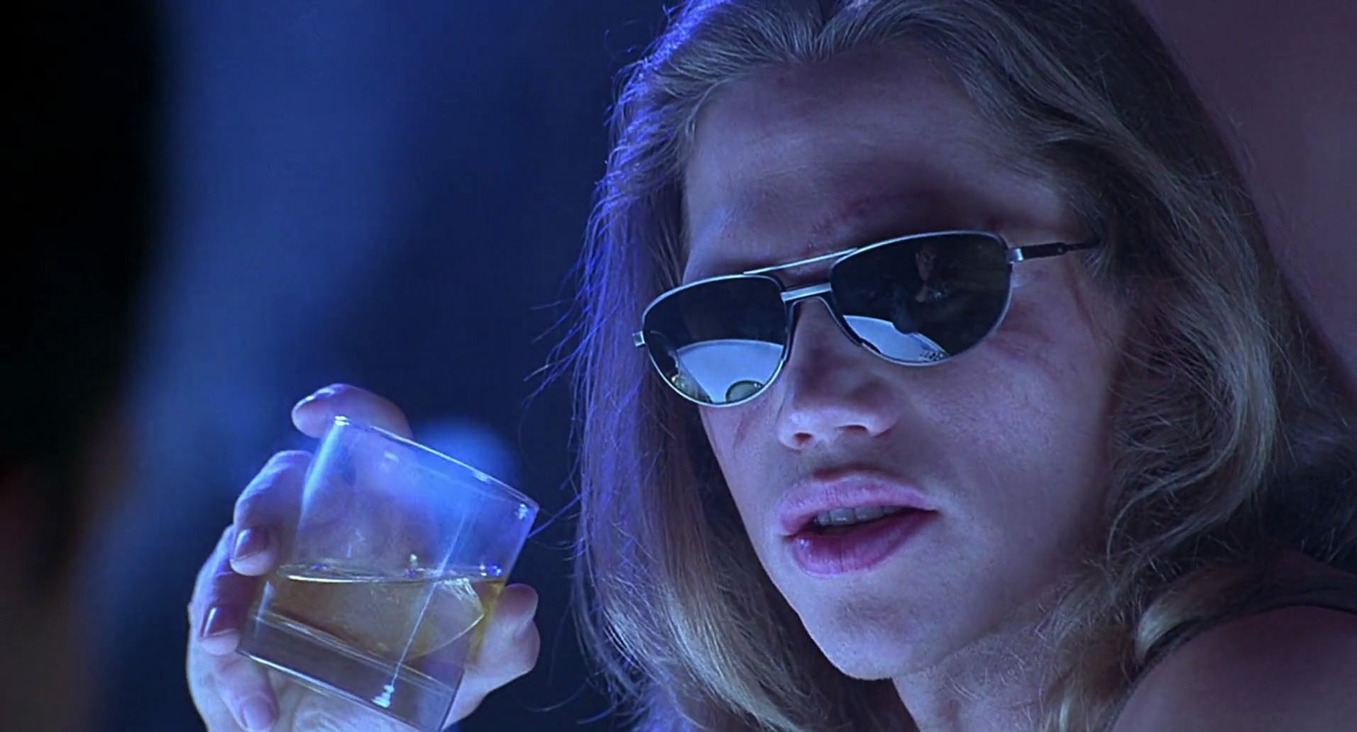 Barb Wire (1996) HD screenshot 4976