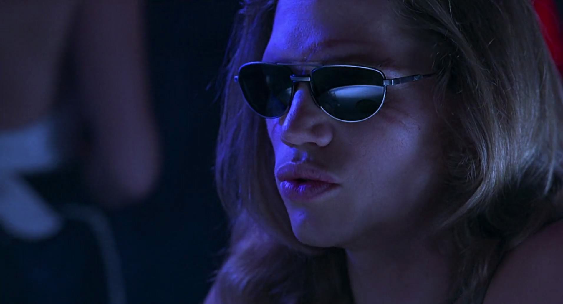 Barb Wire (1996) screencap 5001