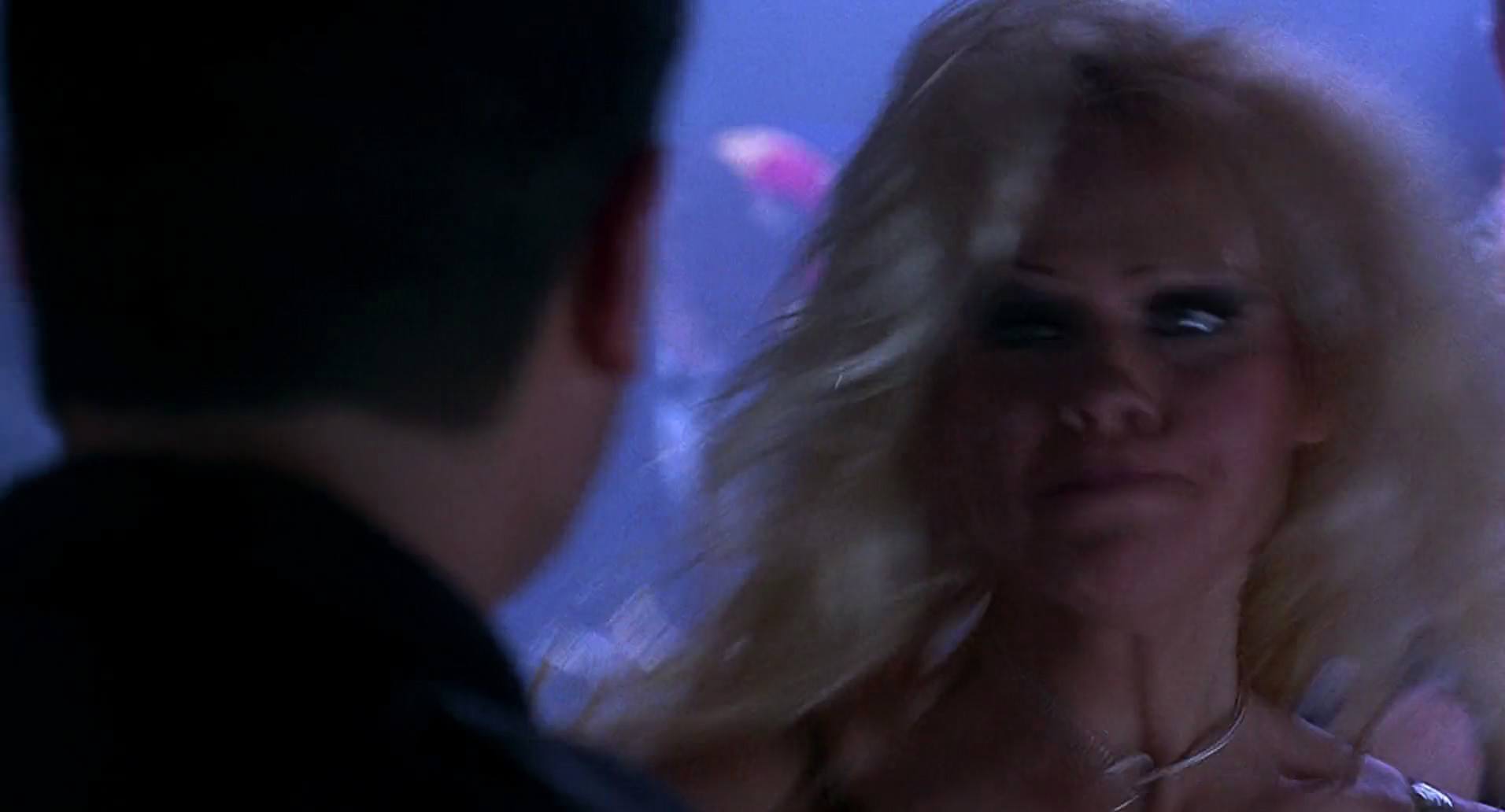 Barb Wire (1996) HD screenshot 5006