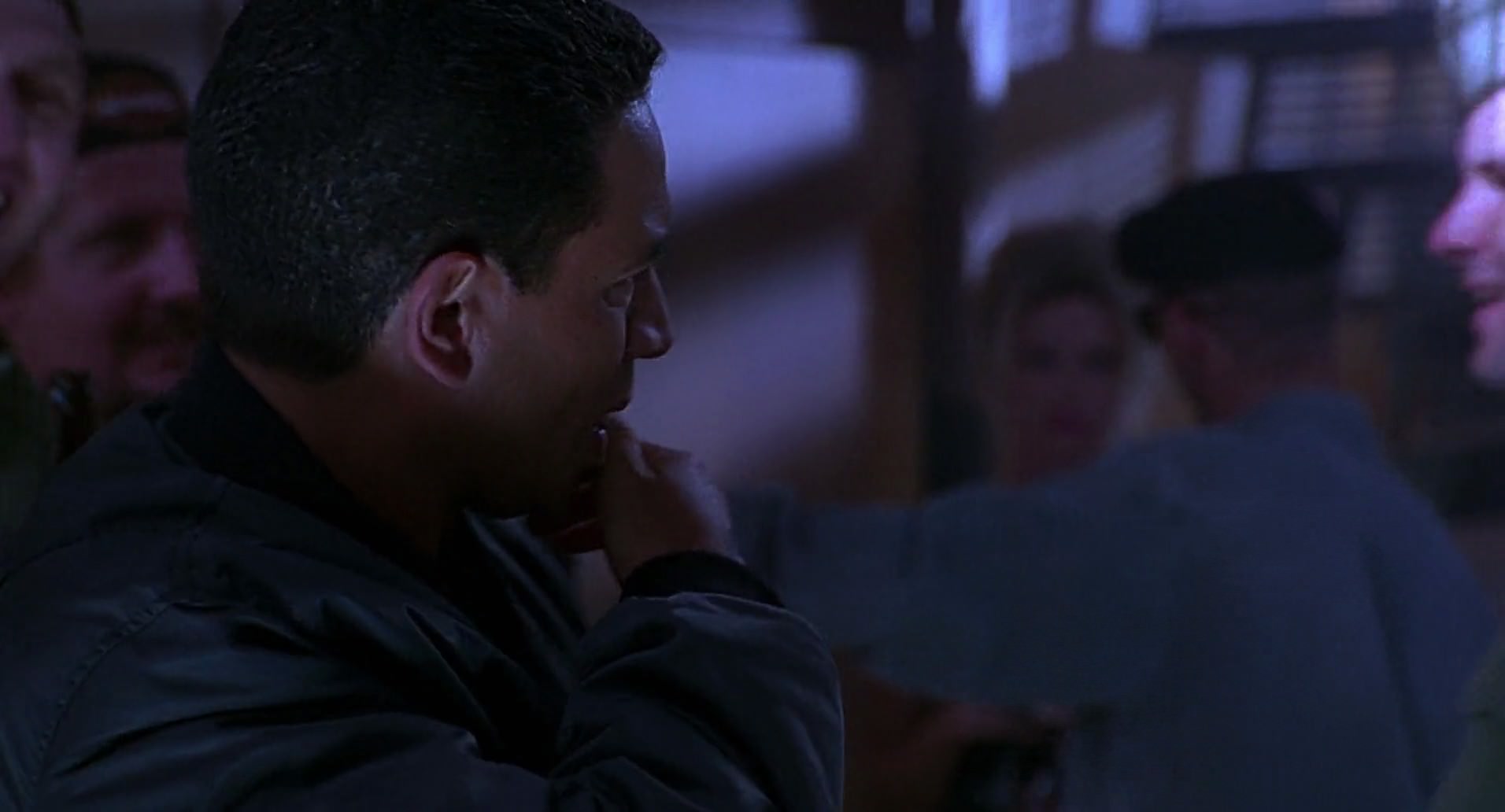 Barb Wire (1996) HD screenshot 5015