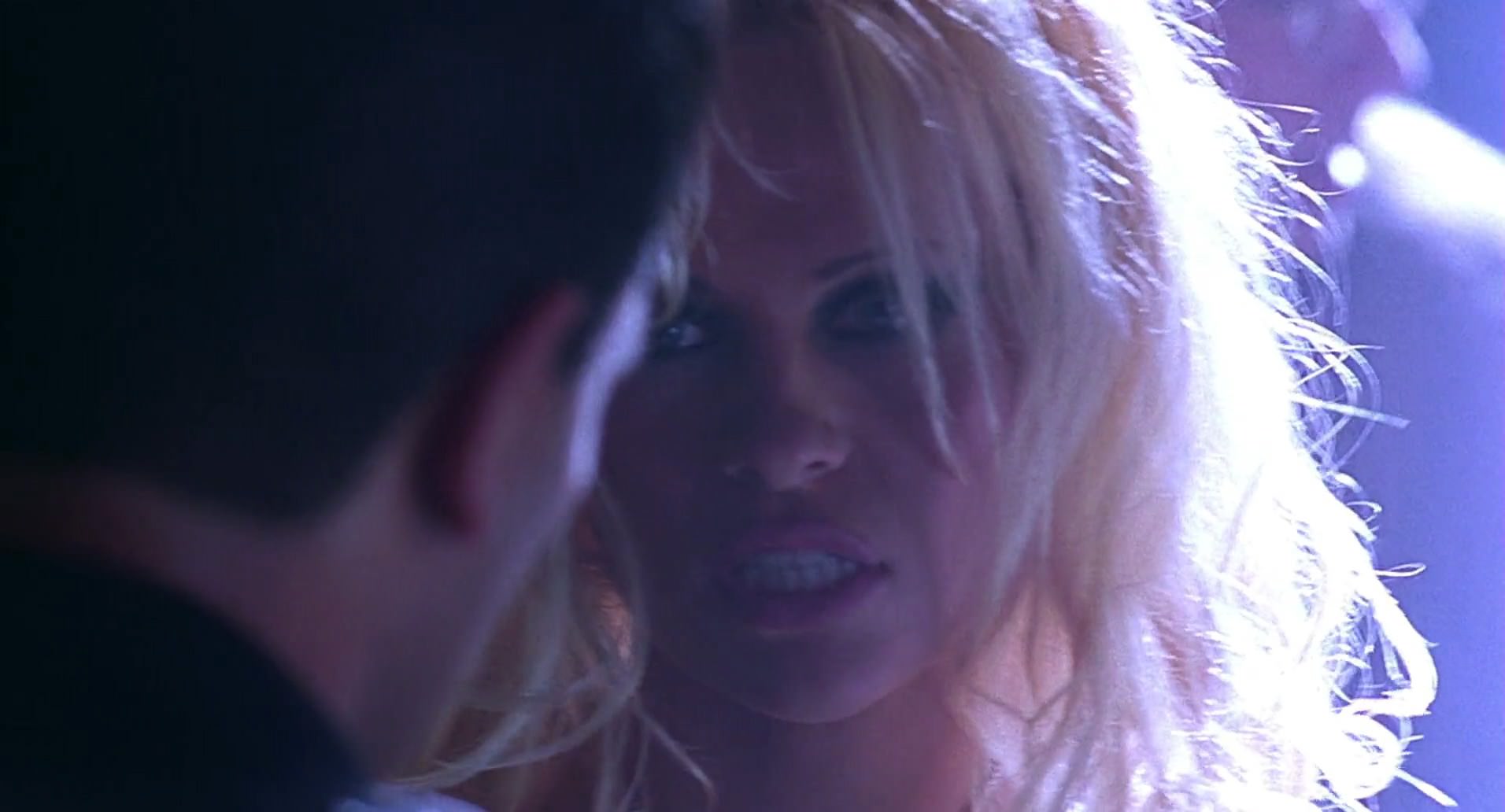Barb Wire (1996) screencap 5022