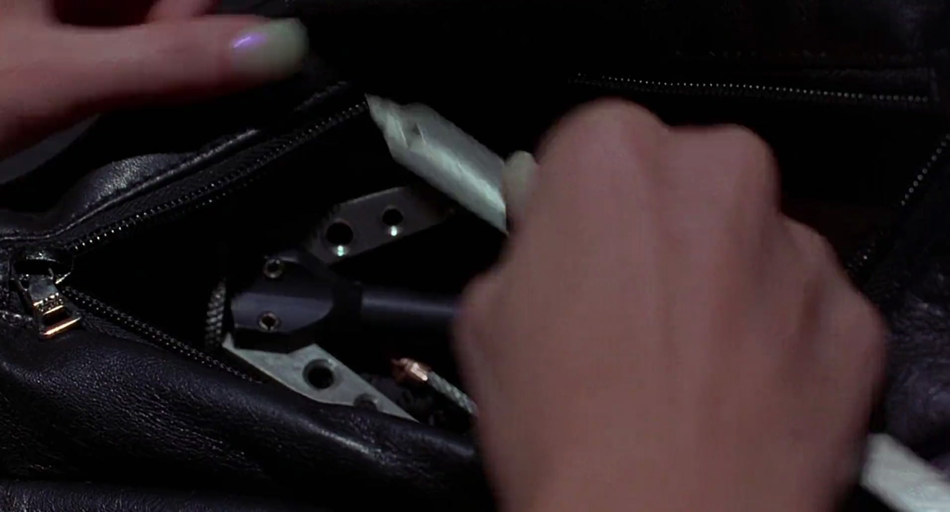 Barb Wire (1996) HD screenshot 503