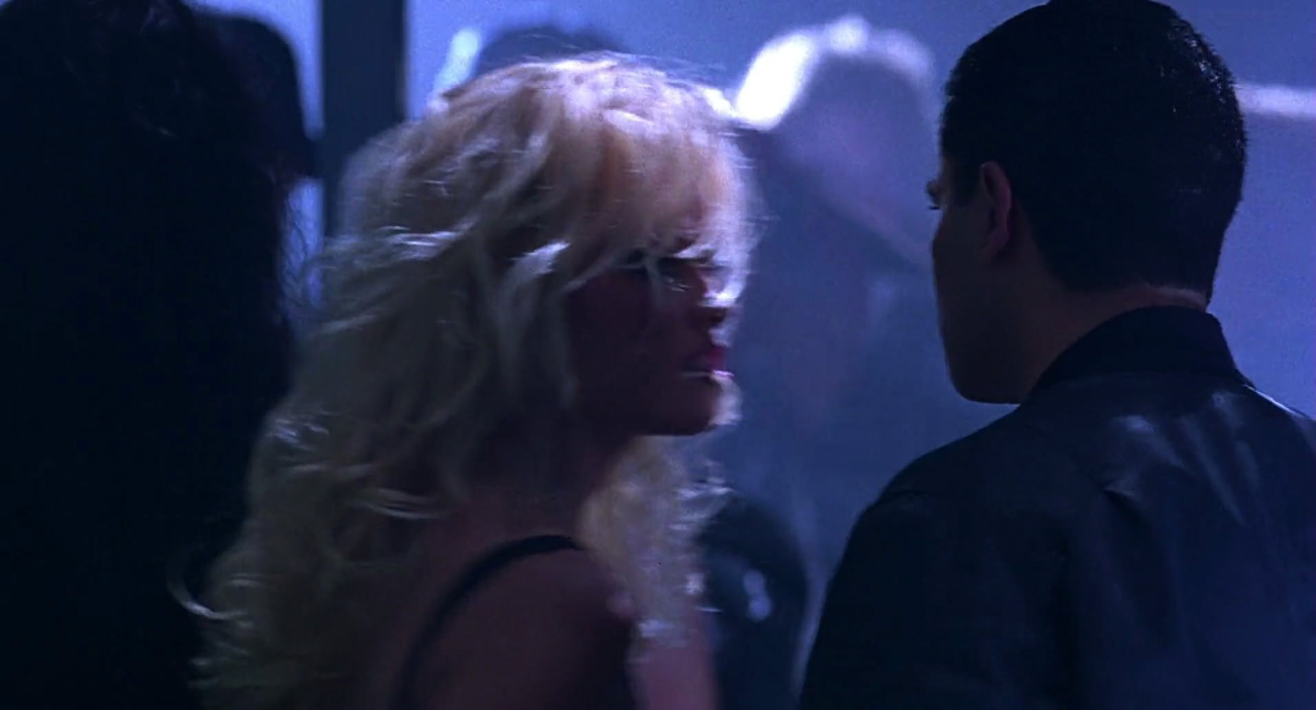Barb Wire (1996) screencap 5037