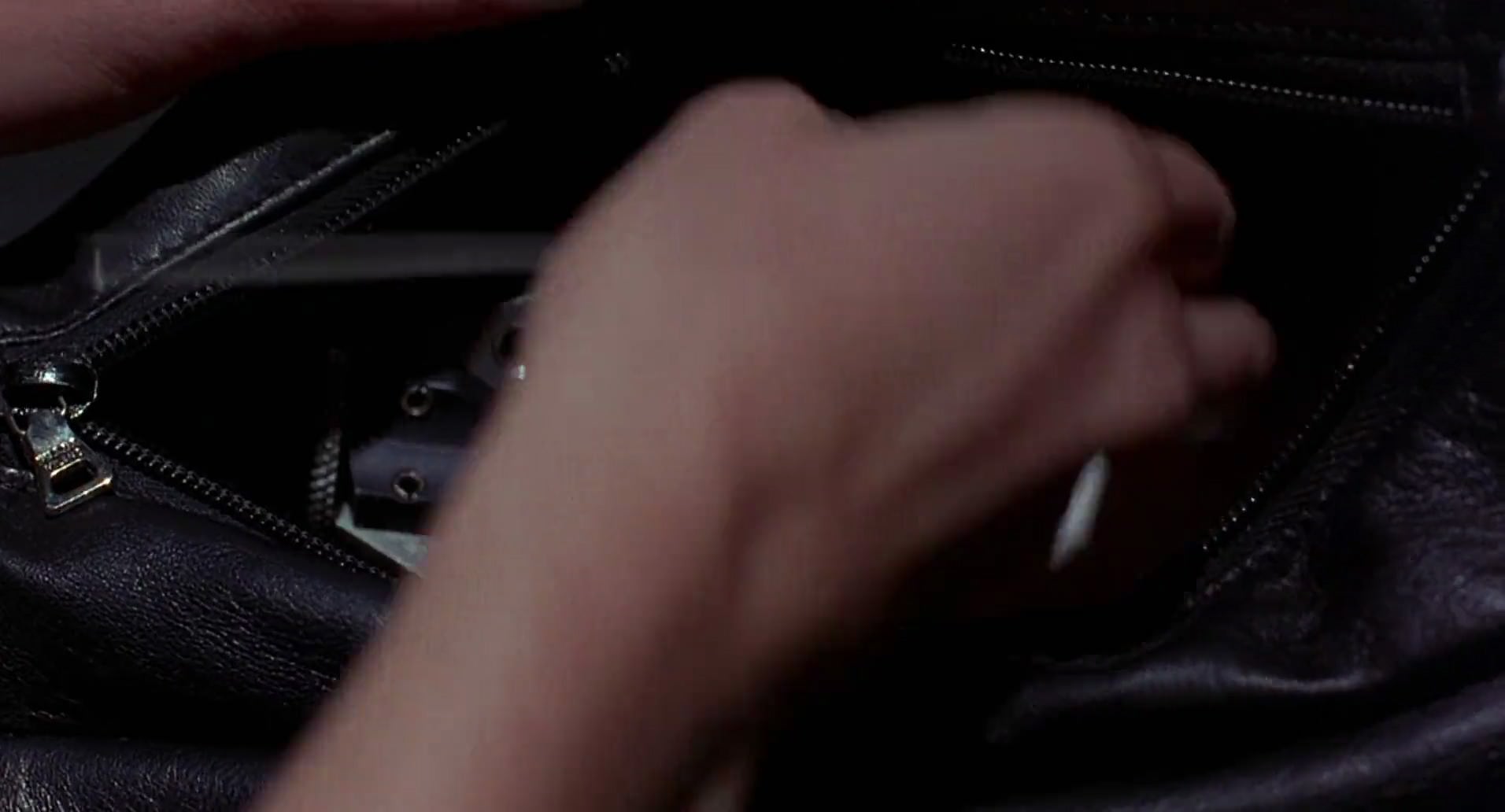 Barb Wire (1996) screencap 504