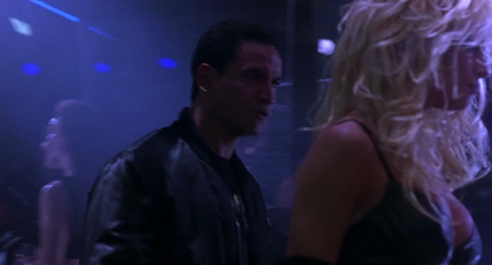 Barb Wire (1996) screencap 5043