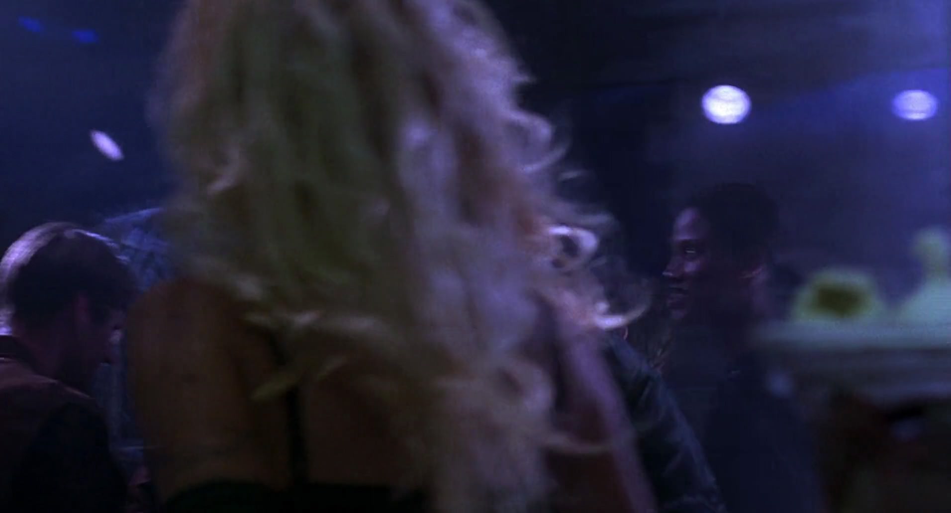 Barb Wire (1996) screencap 5046
