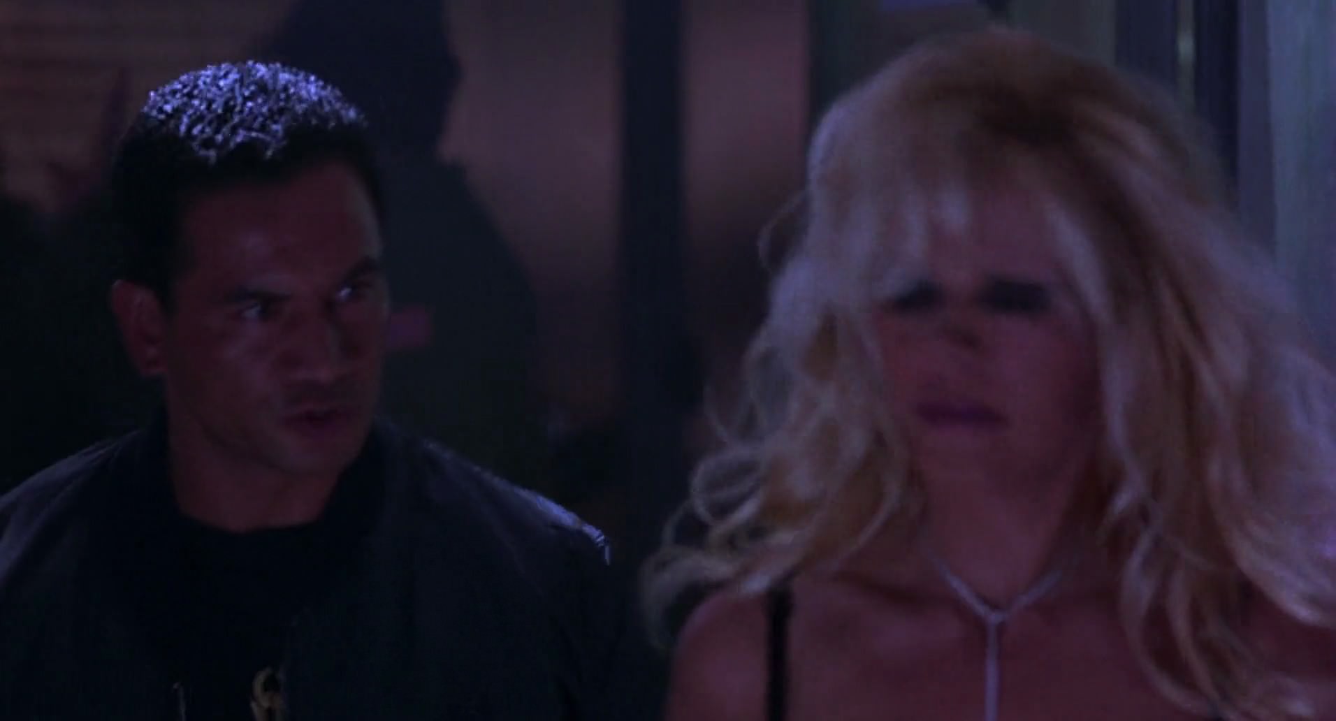 Barb Wire (1996) screencap 5055
