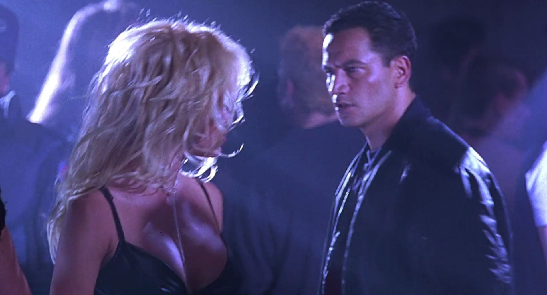 Barb Wire (1996) HD screenshot 5060