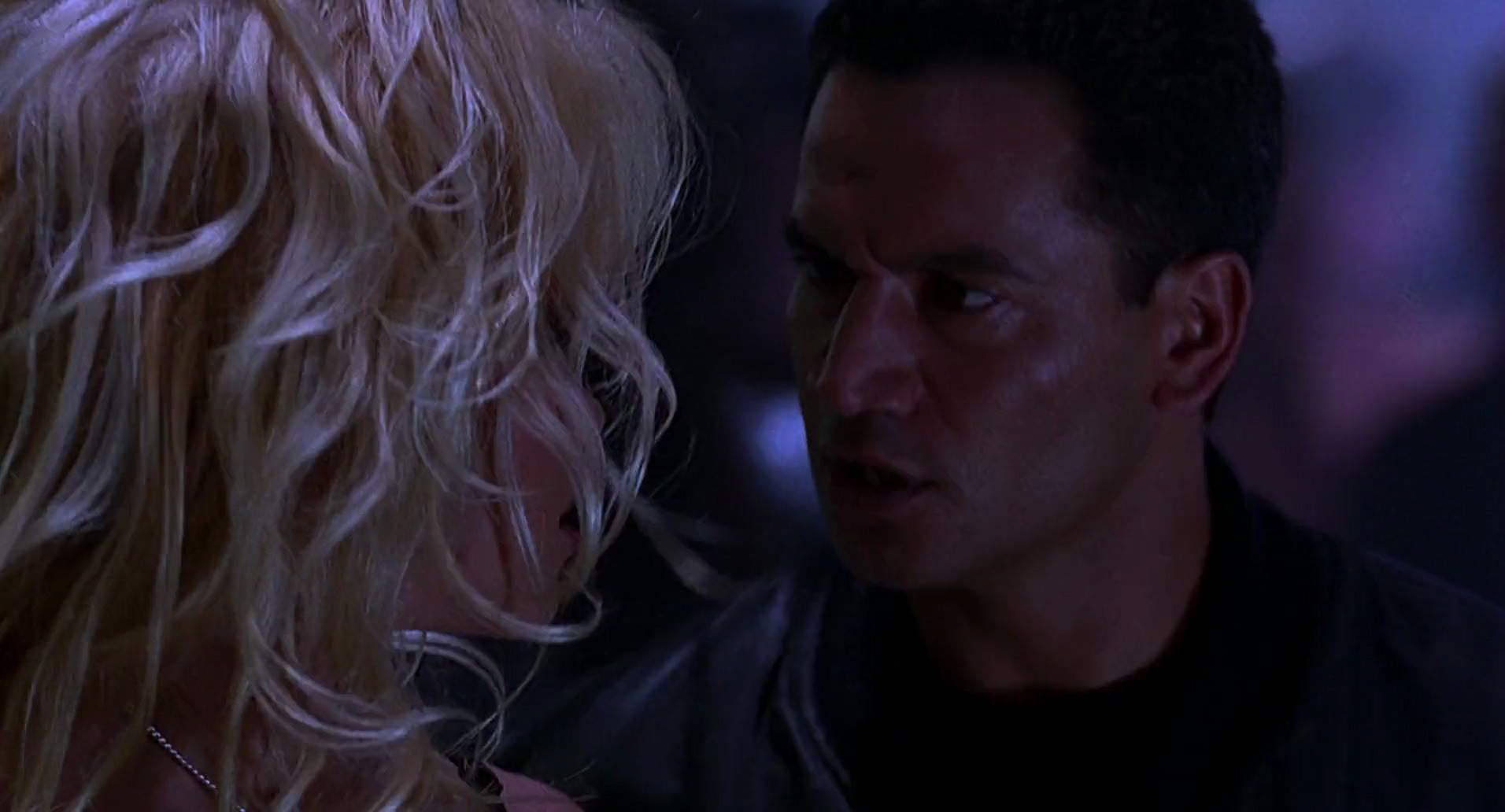 Barb Wire (1996) screencap 5067