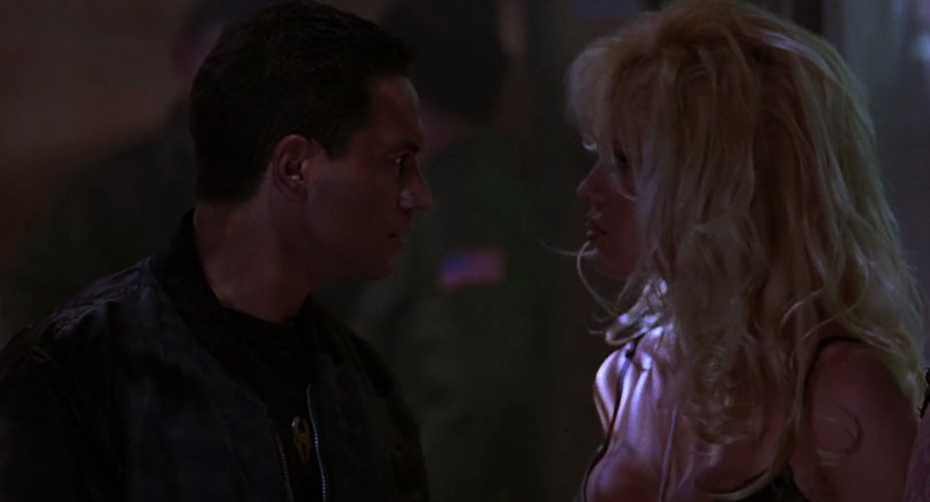Barb Wire (1996) HD screenshot 5072